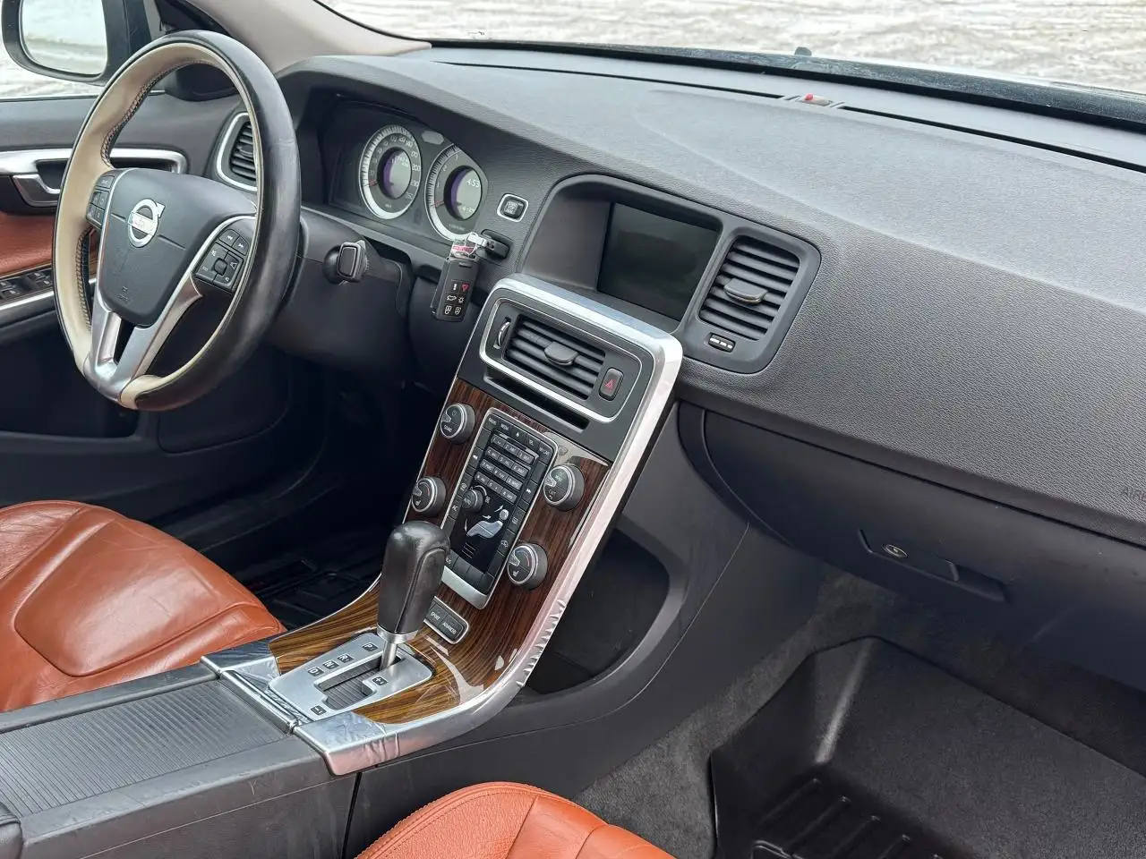 Volvo S60 снимка Volvo S60