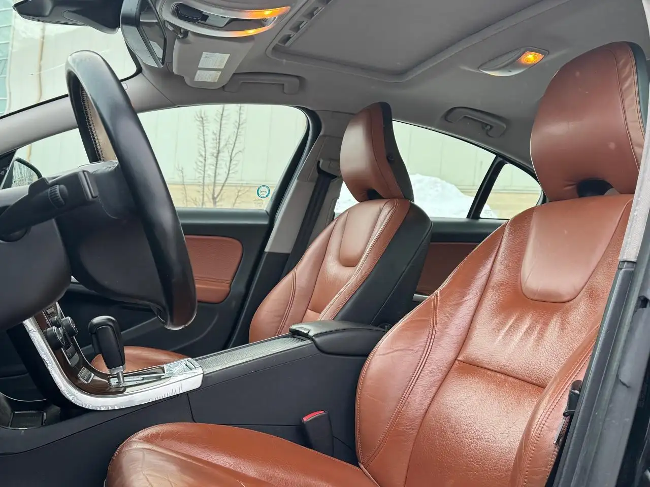 Volvo S60 снимка Volvo S60