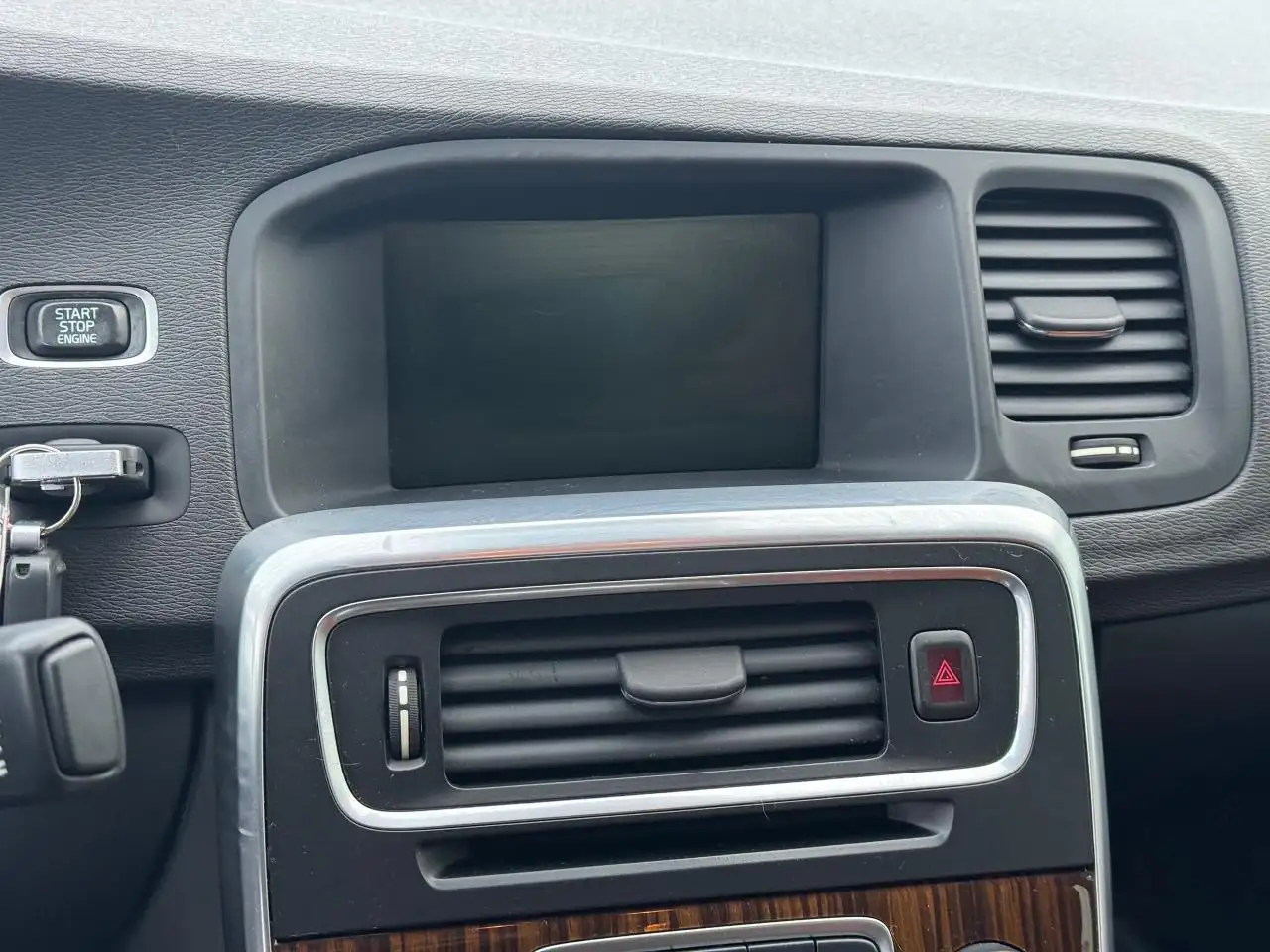 Volvo S60 снимка Volvo S60