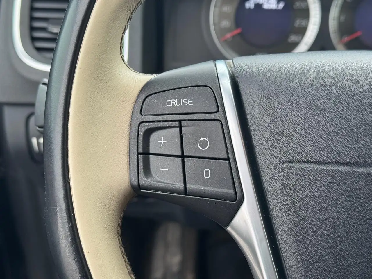 Volvo S60 снимка Volvo S60