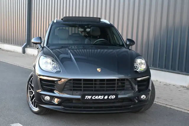 Porsche Macan view 7