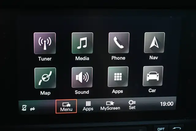 Porsche Macan view 15