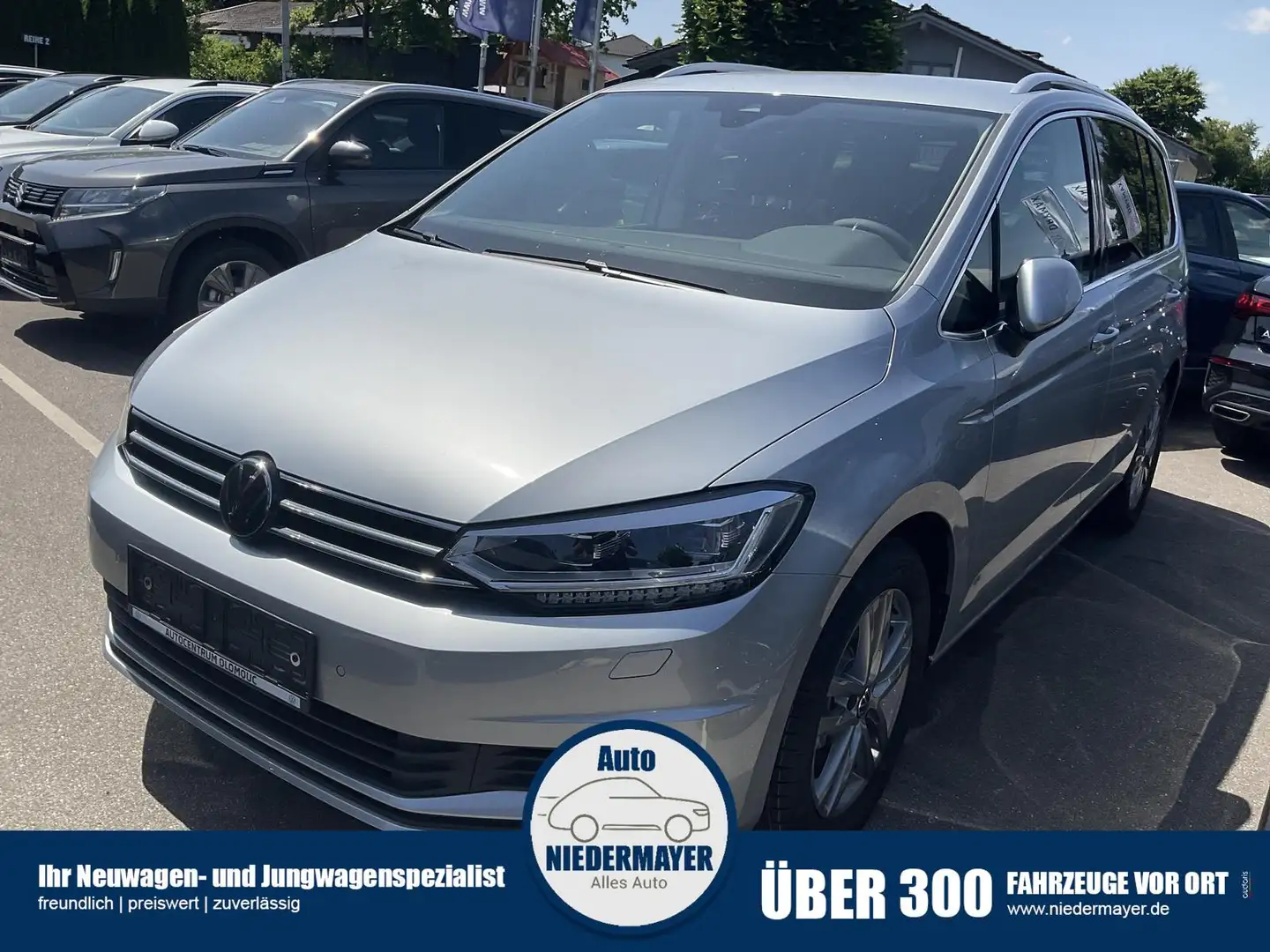 Volkswagen Touran 1.5 TSI DSG Comfortline, AHK, Navi, easyOpen, LED, Silber - 1