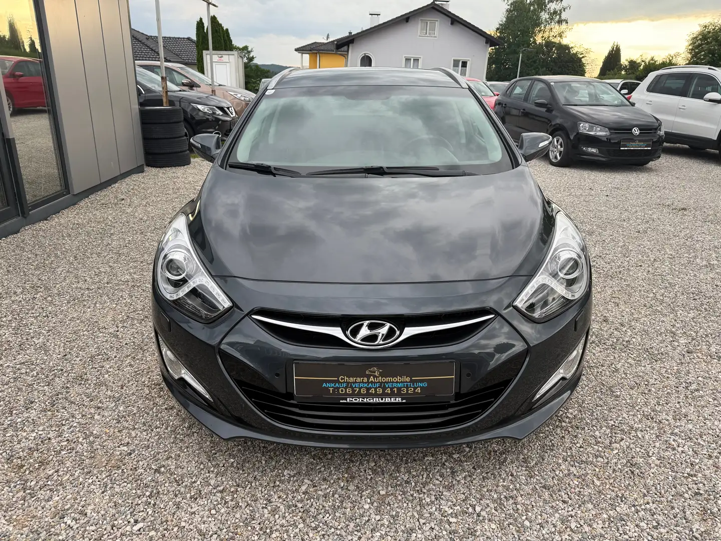 Hyundai i40 Style 1,7 CRDi DPF Aut. Grau - 2