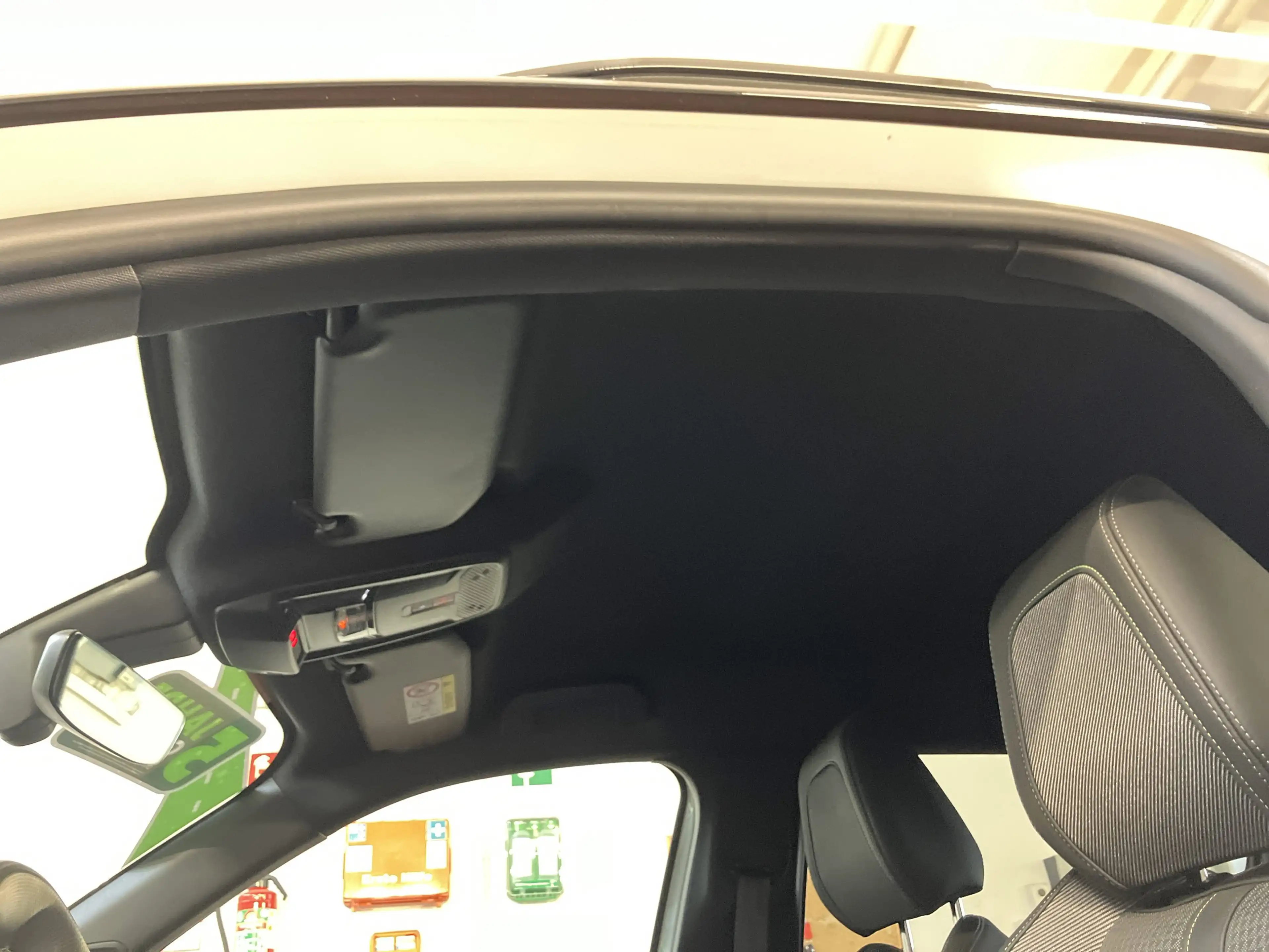 Peugeot e-2008 Elektro 136 GT LED+Navi+Kamera+LM17 — photo 15