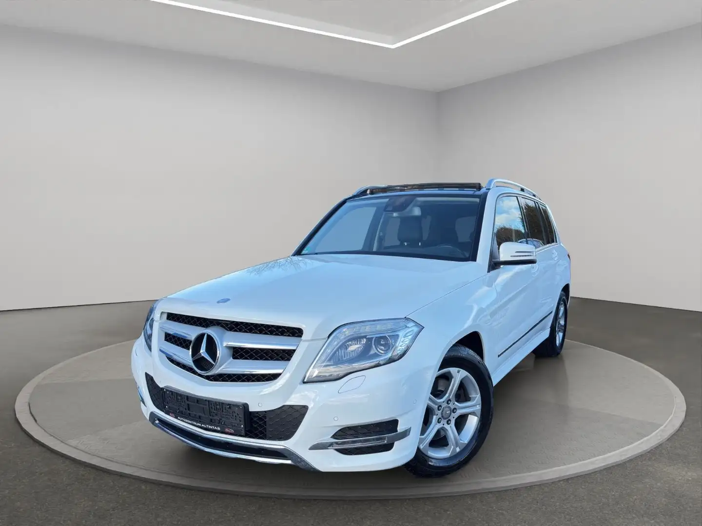 Mercedes-Benz GLK 220 CDI*AUTOM.*112TKM*PANO*NAVI*XEN*LEDER* Weiß - 1