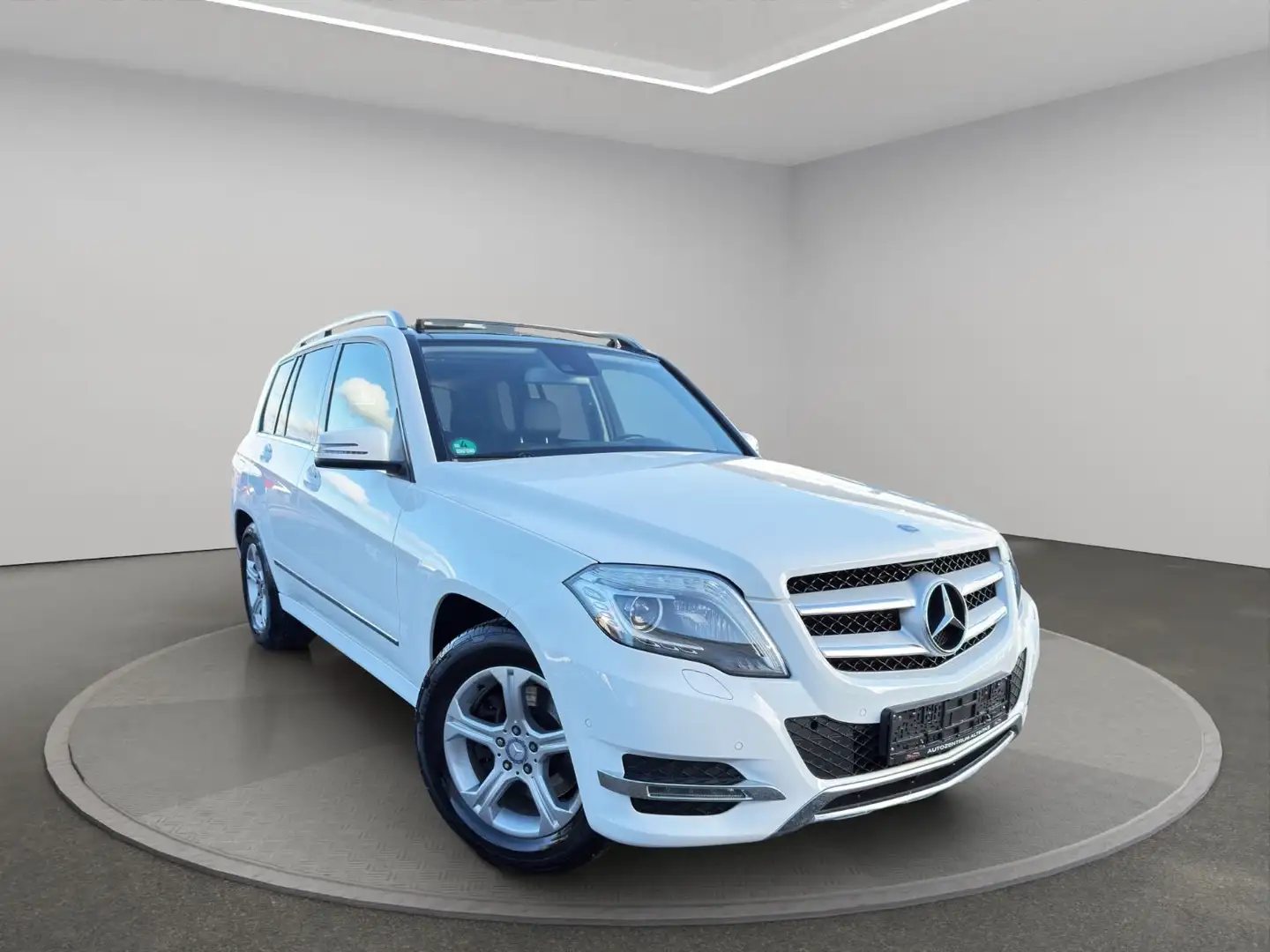 Mercedes-Benz GLK 220 CDI*AUTOM.*112TKM*PANO*NAVI*XEN*LEDER* Weiß - 2