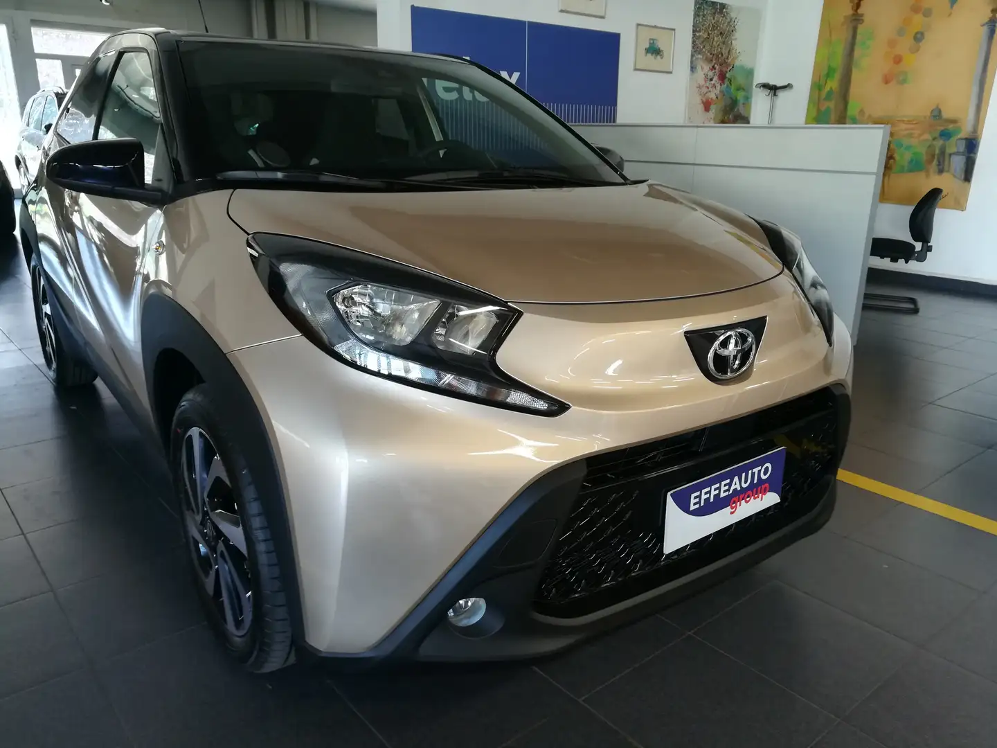Toyota Aygo X 1.0 Trend 72cv s-cvt Automatica Nero - 1