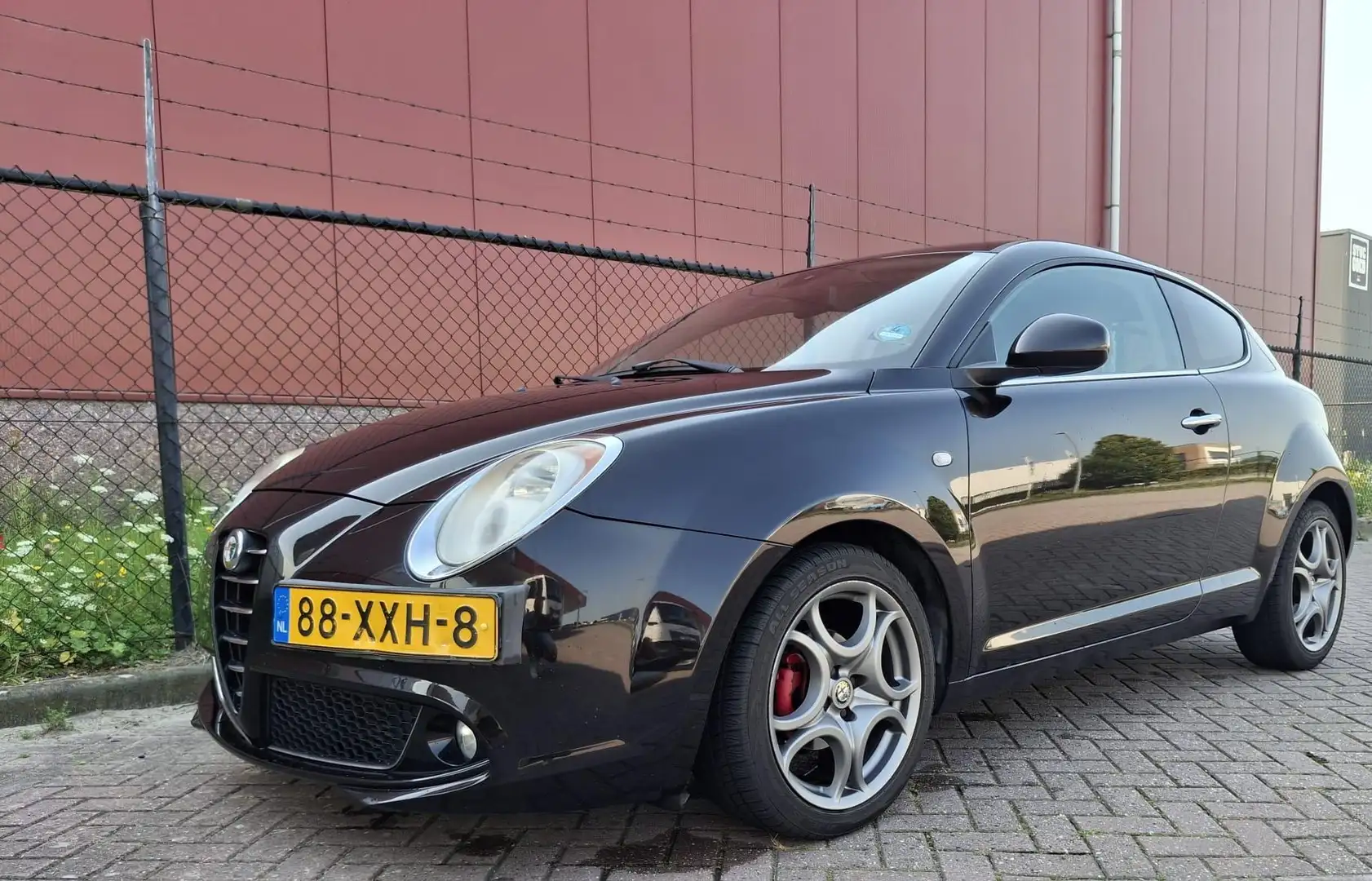 Alfa Romeo MiTo 0.9 TwinAir Distinctive Zwart - 2