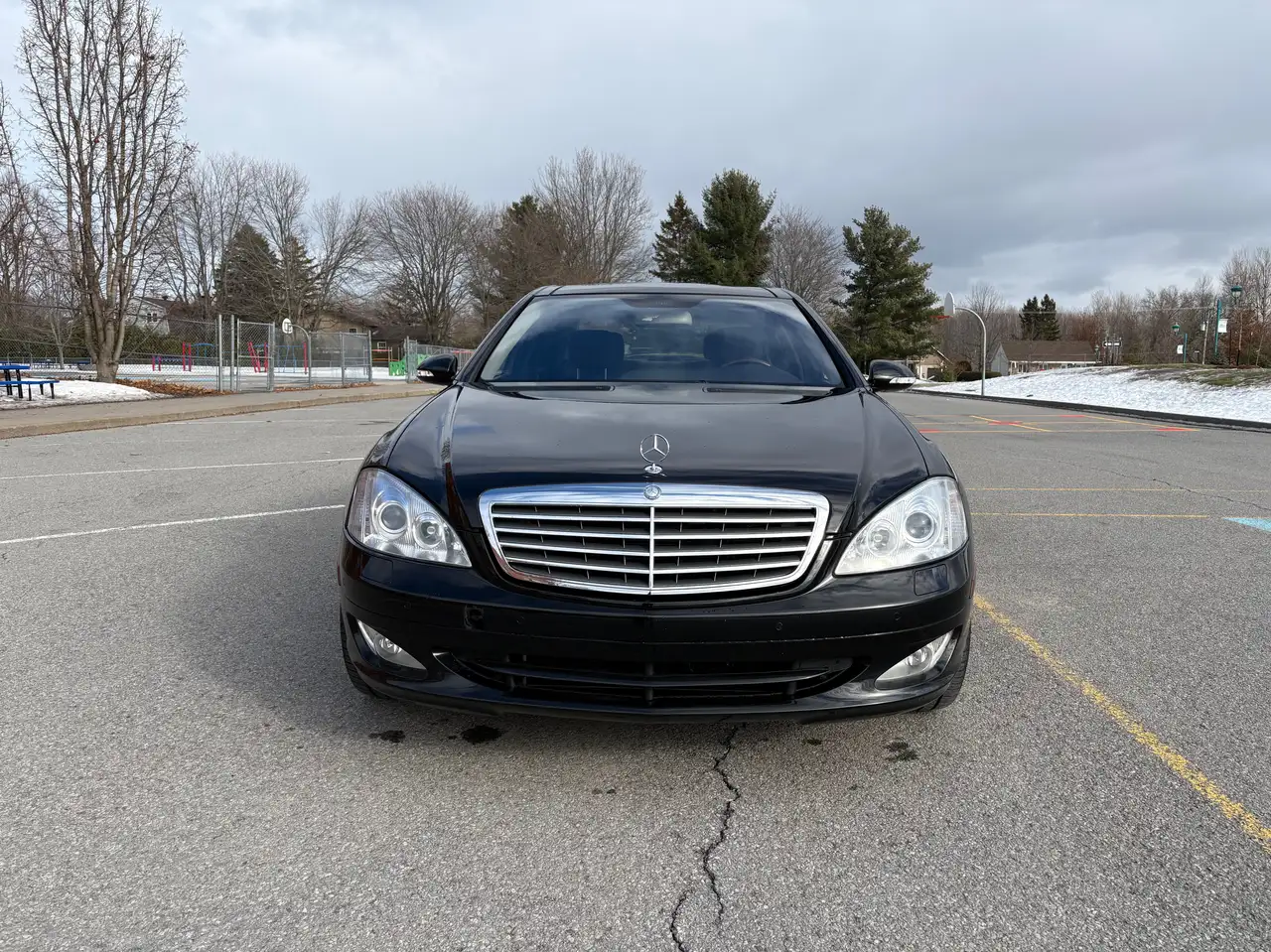 Mercedes-Benz S-Class снимка Mercedes-Benz S-Class