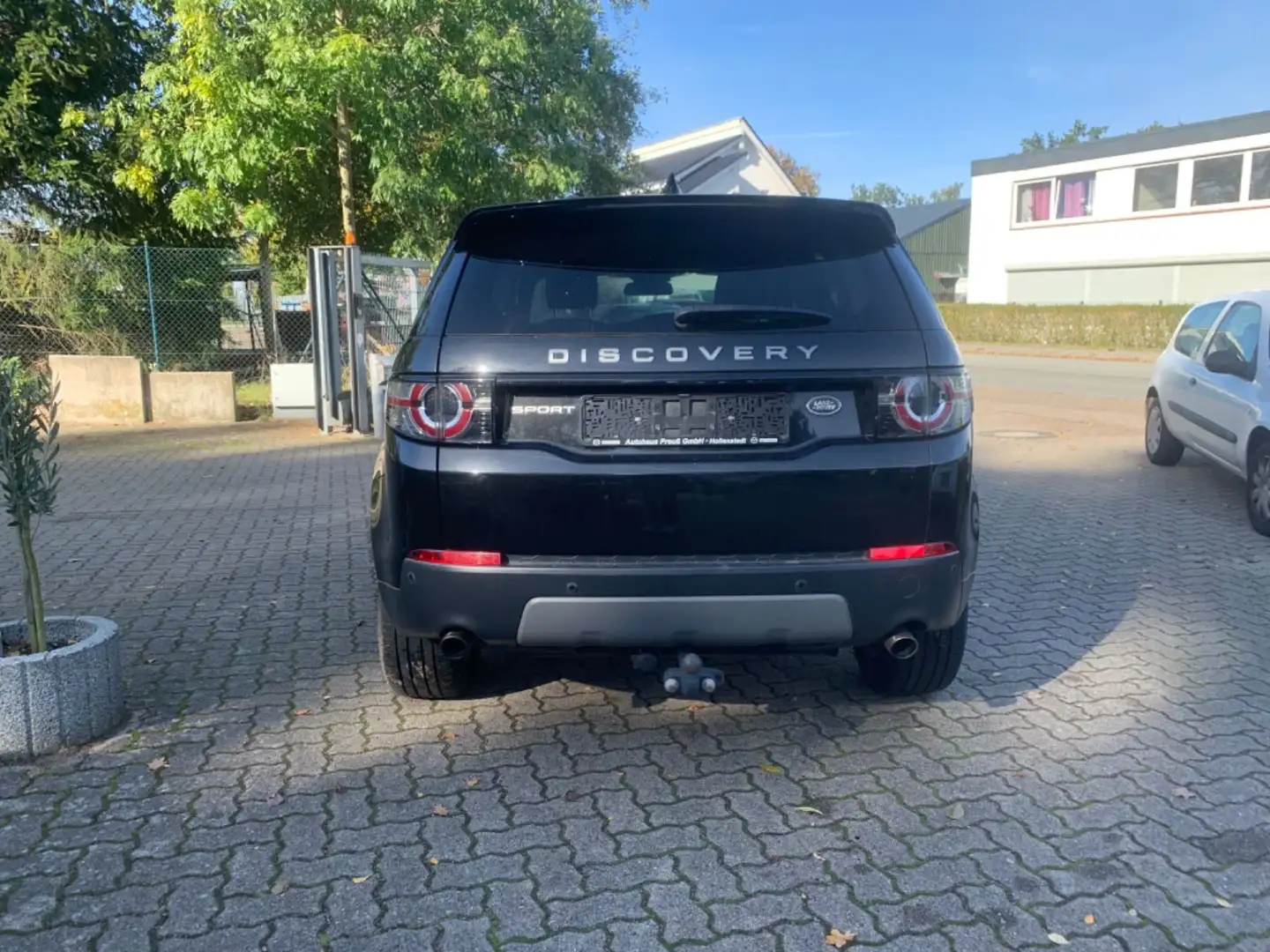 Land Rover Discovery Sport SE AWD Siyah - 2