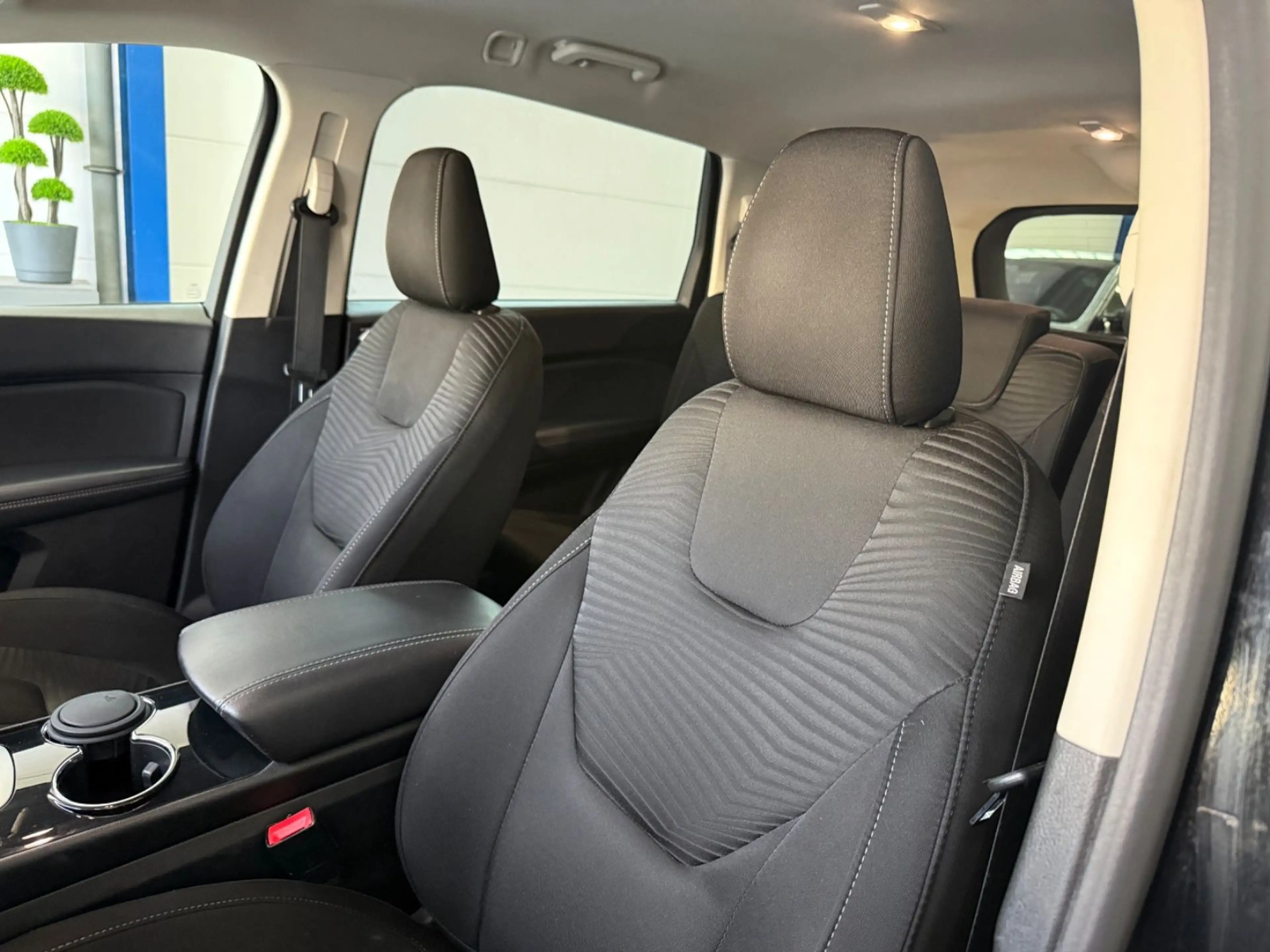 Ford S-Max 2.0 TDCI*7-SITZ*AUT*CAM*TMP*NAV*SHZ*ZHNRNE — photo 14