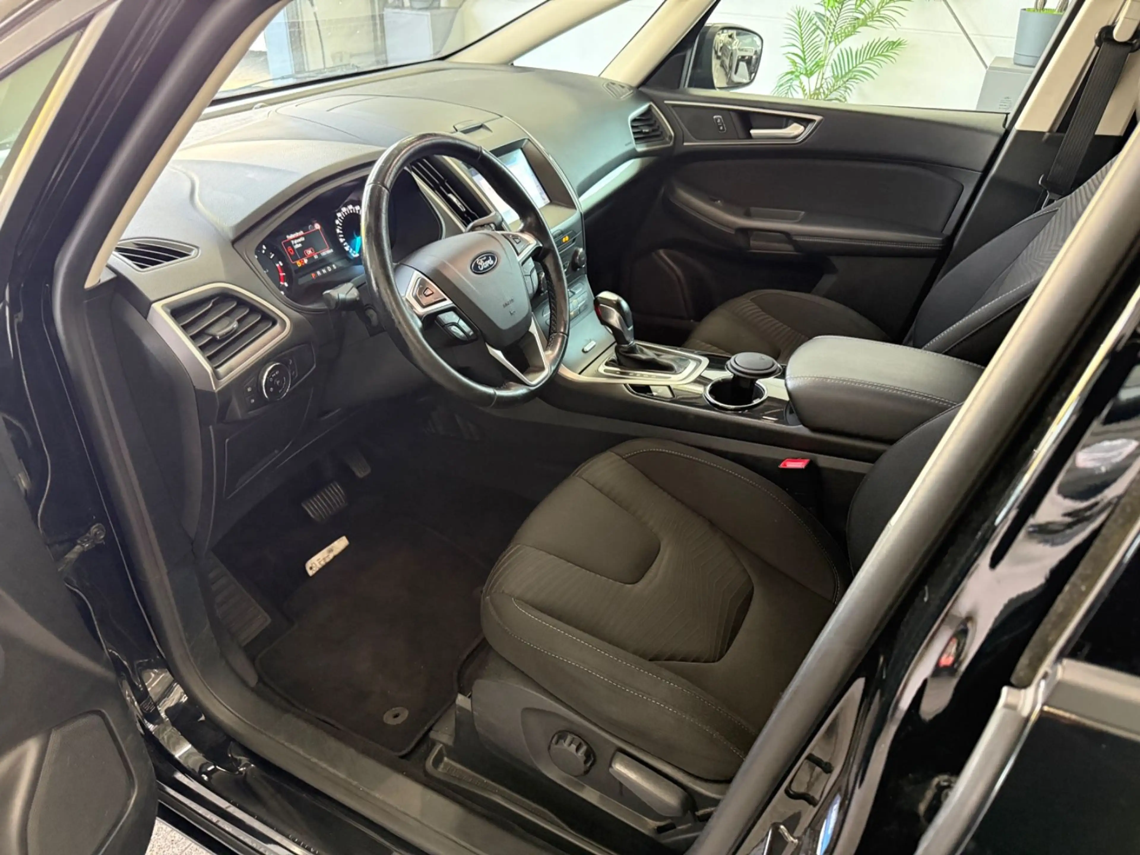 Ford S-Max 2.0 TDCI*7-SITZ*AUT*CAM*TMP*NAV*SHZ*ZHNRNE — photo 12
