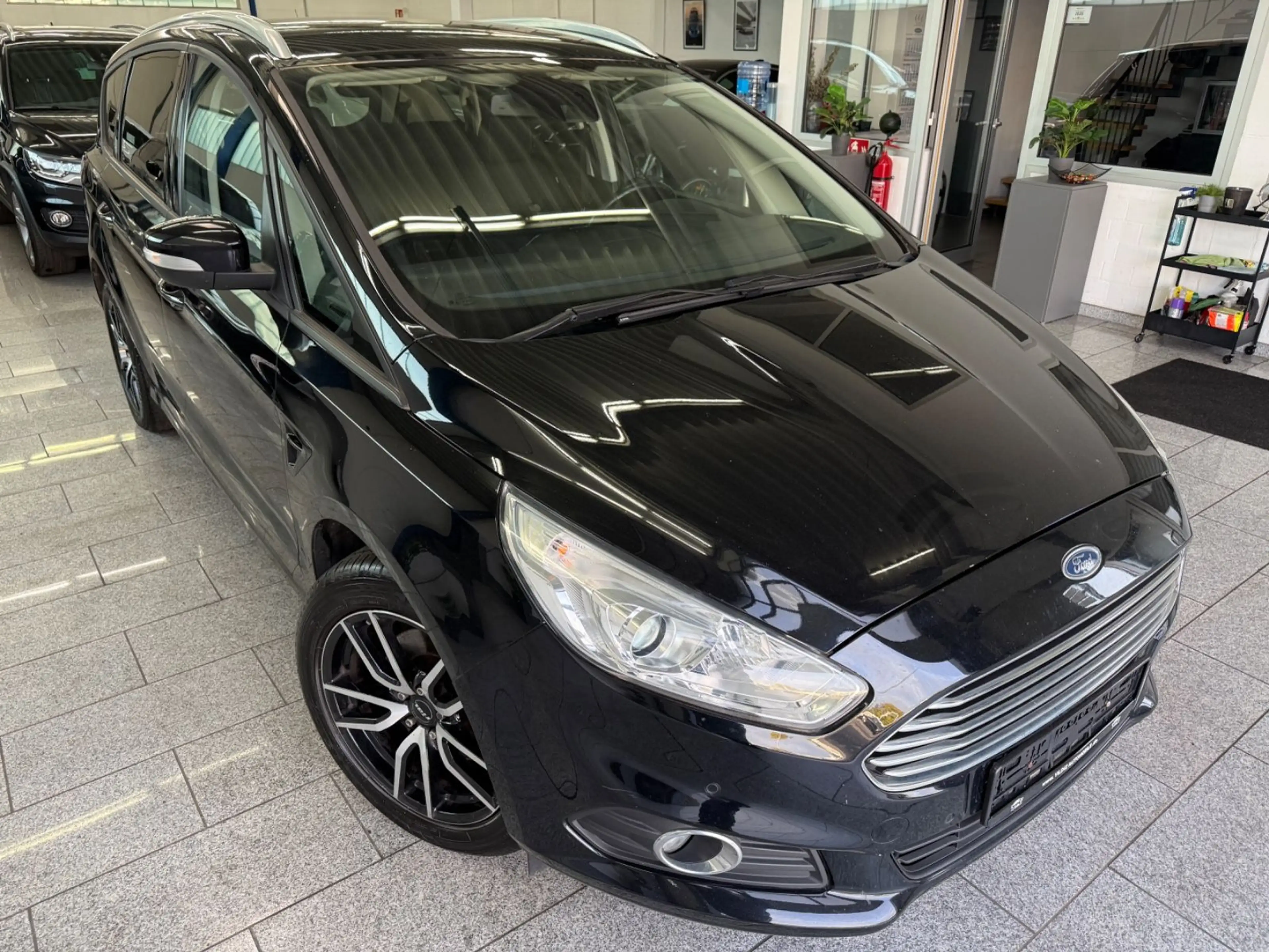 Ford S-Max 2.0 TDCI*7-SITZ*AUT*CAM*TMP*NAV*SHZ*ZHNRNE — photo 4
