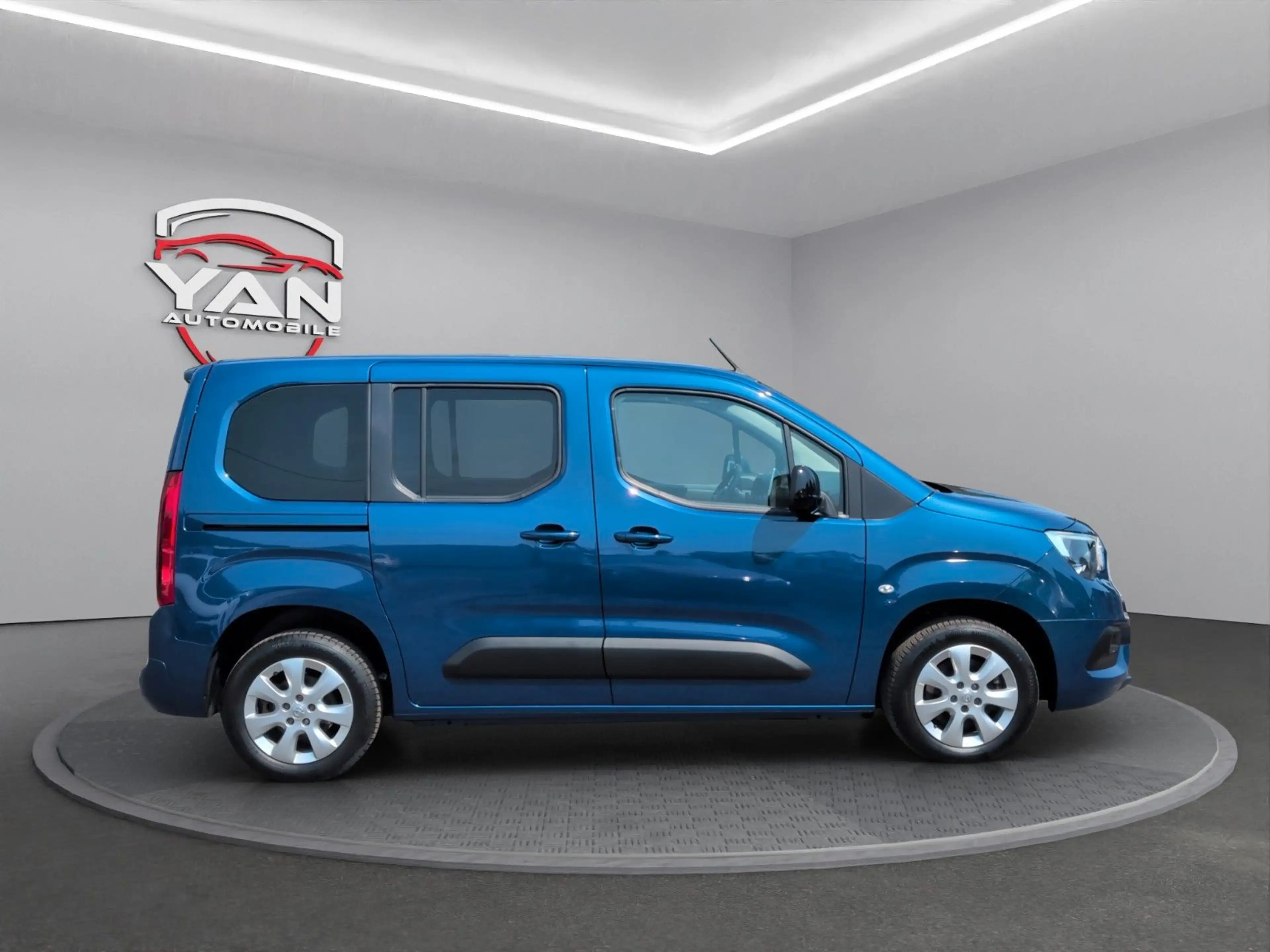 Opel Combo Life Elegance*NAVI*KLIMA*TEMPOMAT*KAMERAA* — photo 5