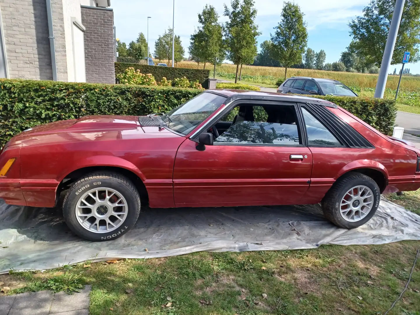 Oldtimer Ford Mustang Ghia 2.3 Červená - 2