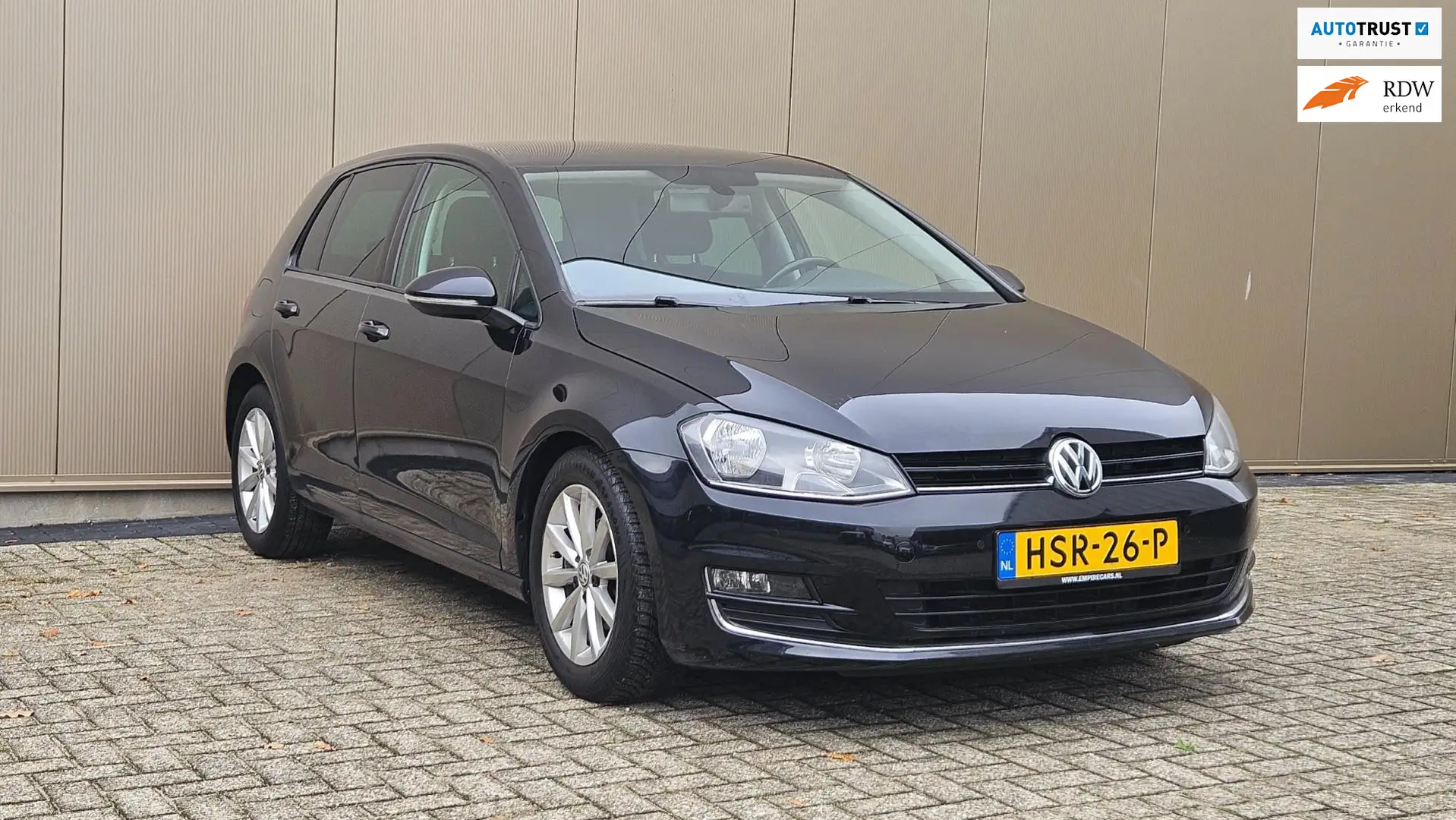 Volkswagen Golf 1.2 TSI Connected Series Zwart - 1