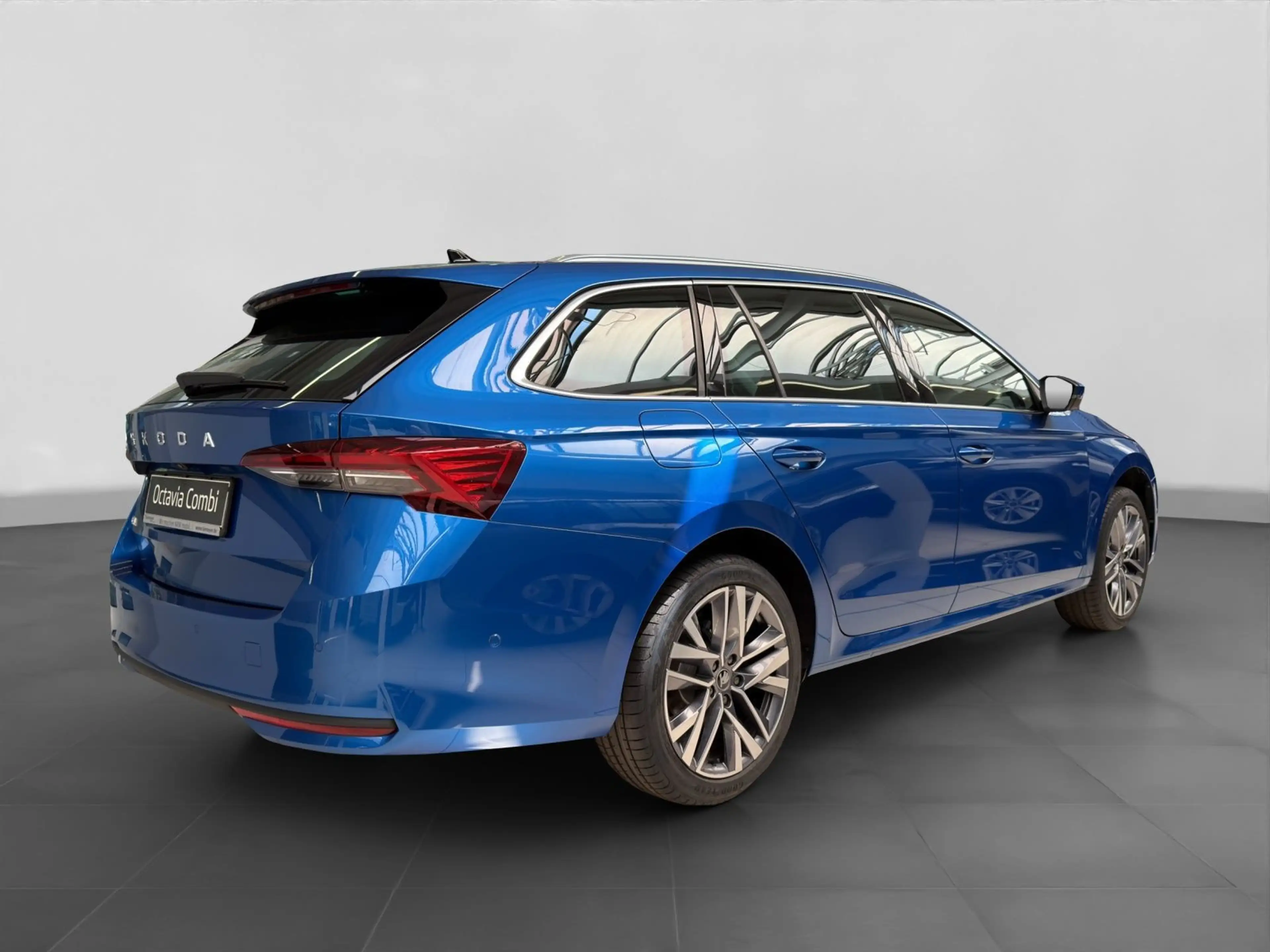 Skoda Octavia Combi 1.5 TSI DSG SELECTION KAMERA NAVI — photo 3