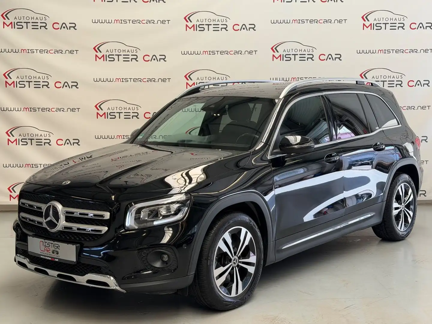 Mercedes-Benz GLB 200 d MBUX/AHK/NAVI/LED/LEDER/SPUR/SHZ/18ALU Noir - 1