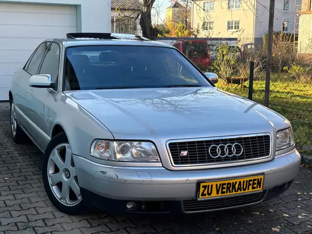 Audi S8 4.2 quattro 2.HD+S.heft+Schiebedach+Doppelver
