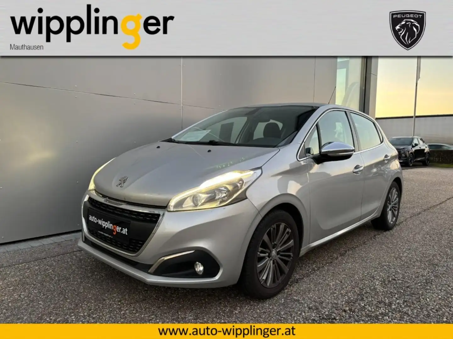 Peugeot 208 5-türig Allure 1,2 PureTech 82 LP.: € 19.285,00 Grau - 1