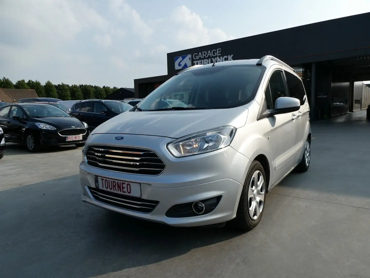 Ford Tourneo Courier 1.6 TDCi 95pk 5plaats LIMITED '15 73000km (36418) Srebrny - 1