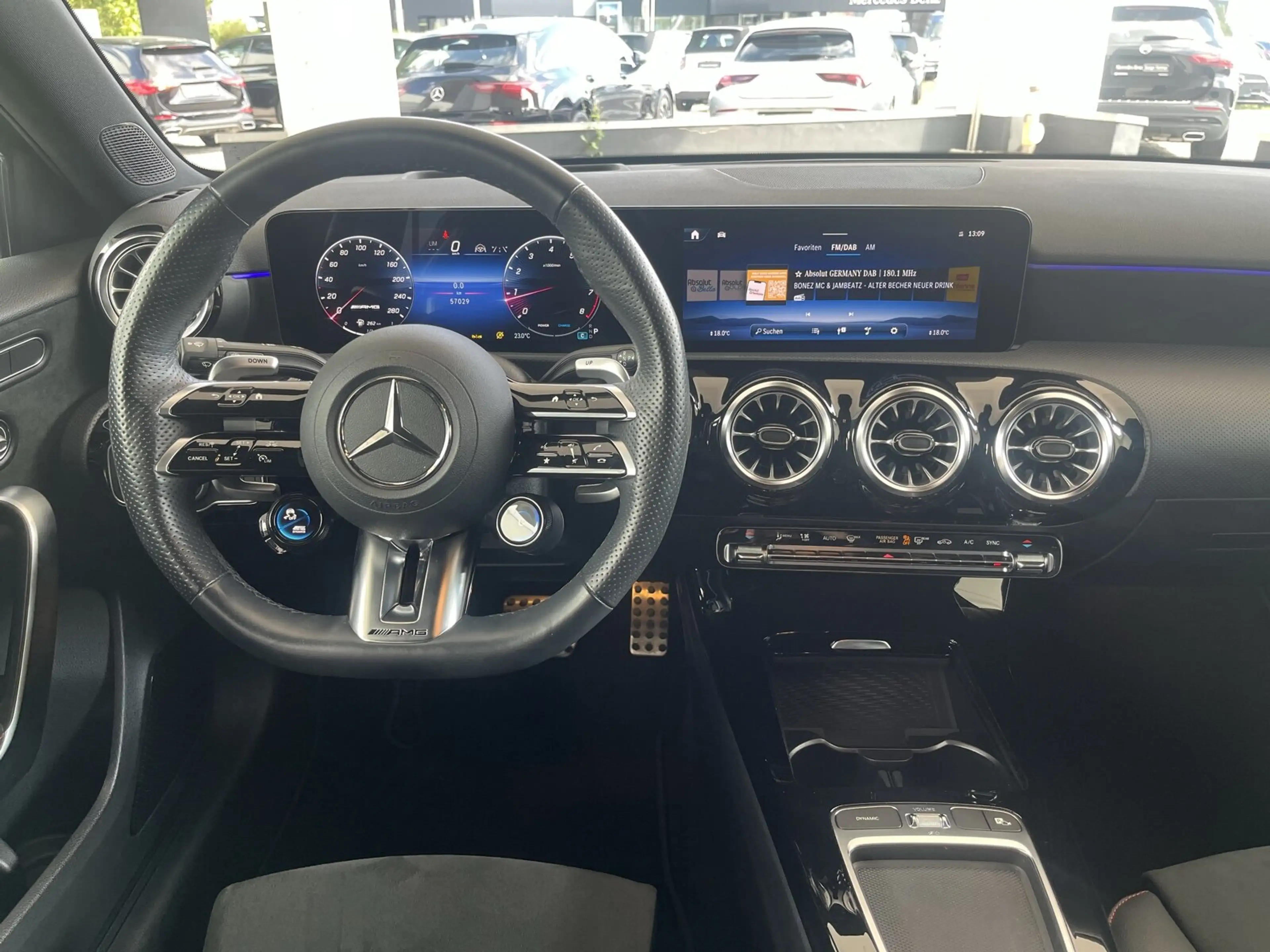 Mercedes-Benz A 35 AMG Mercedes-AMG A 35 4MATIC Kompaktlimousine Navi/BC — photo 11
