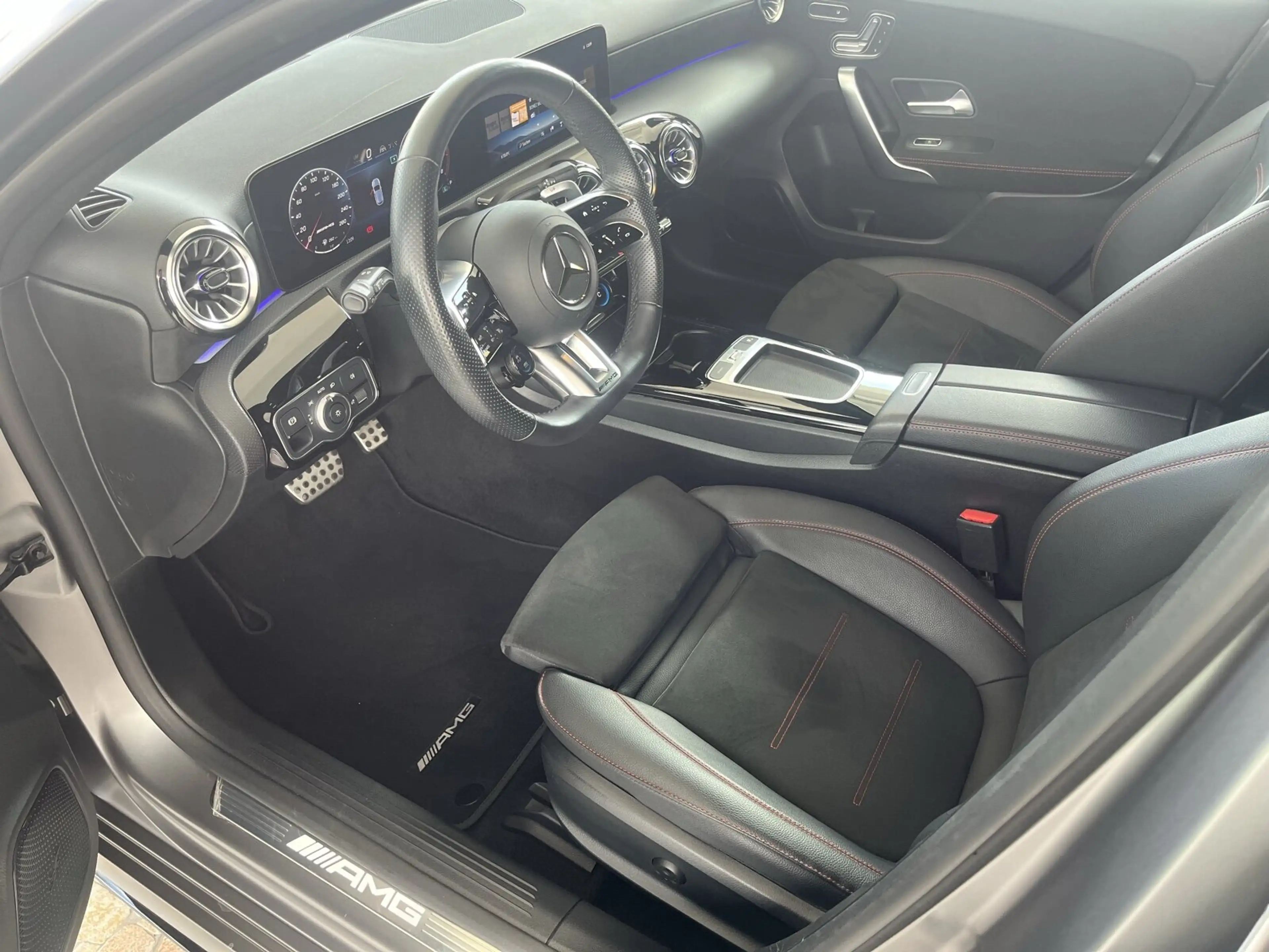 Mercedes-Benz A 35 AMG Mercedes-AMG A 35 4MATIC Kompaktlimousine Navi/BC — photo 9