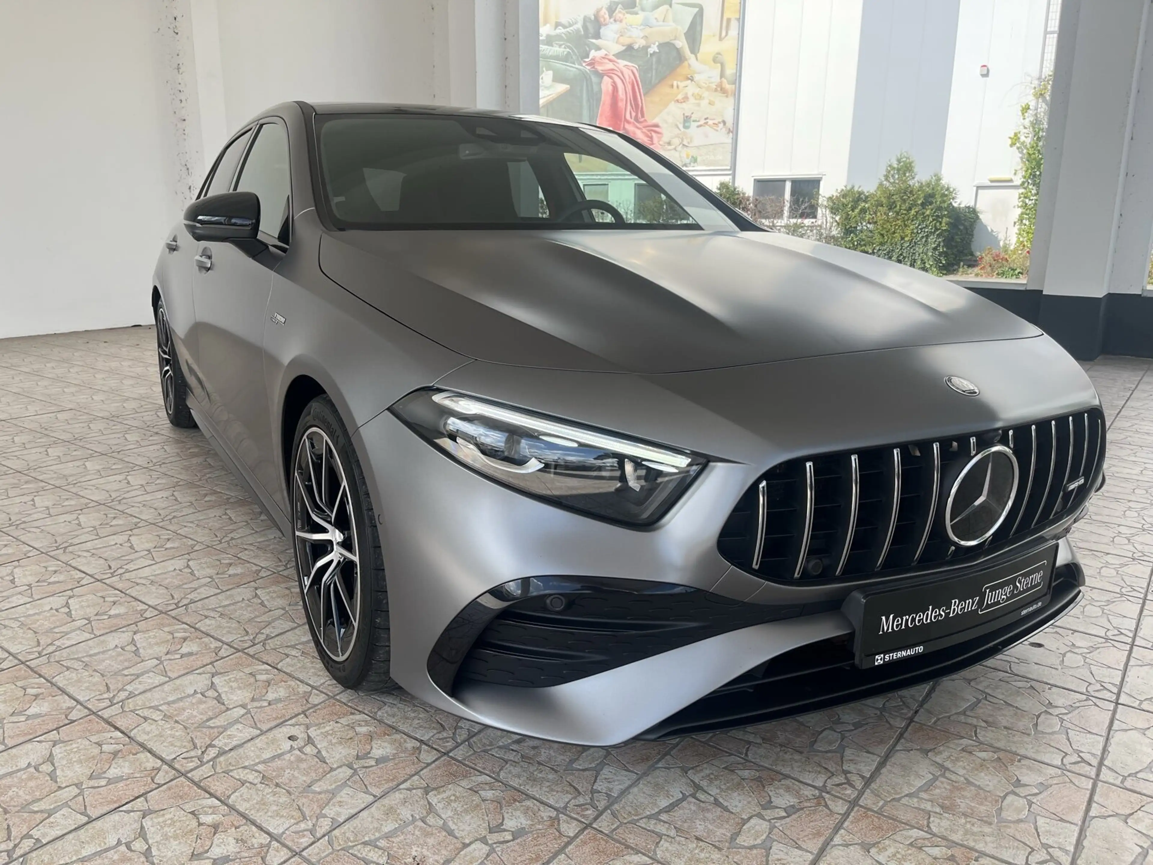 Mercedes-Benz A 35 AMG Mercedes-AMG A 35 4MATIC Kompaktlimousine Navi/BC — photo 3