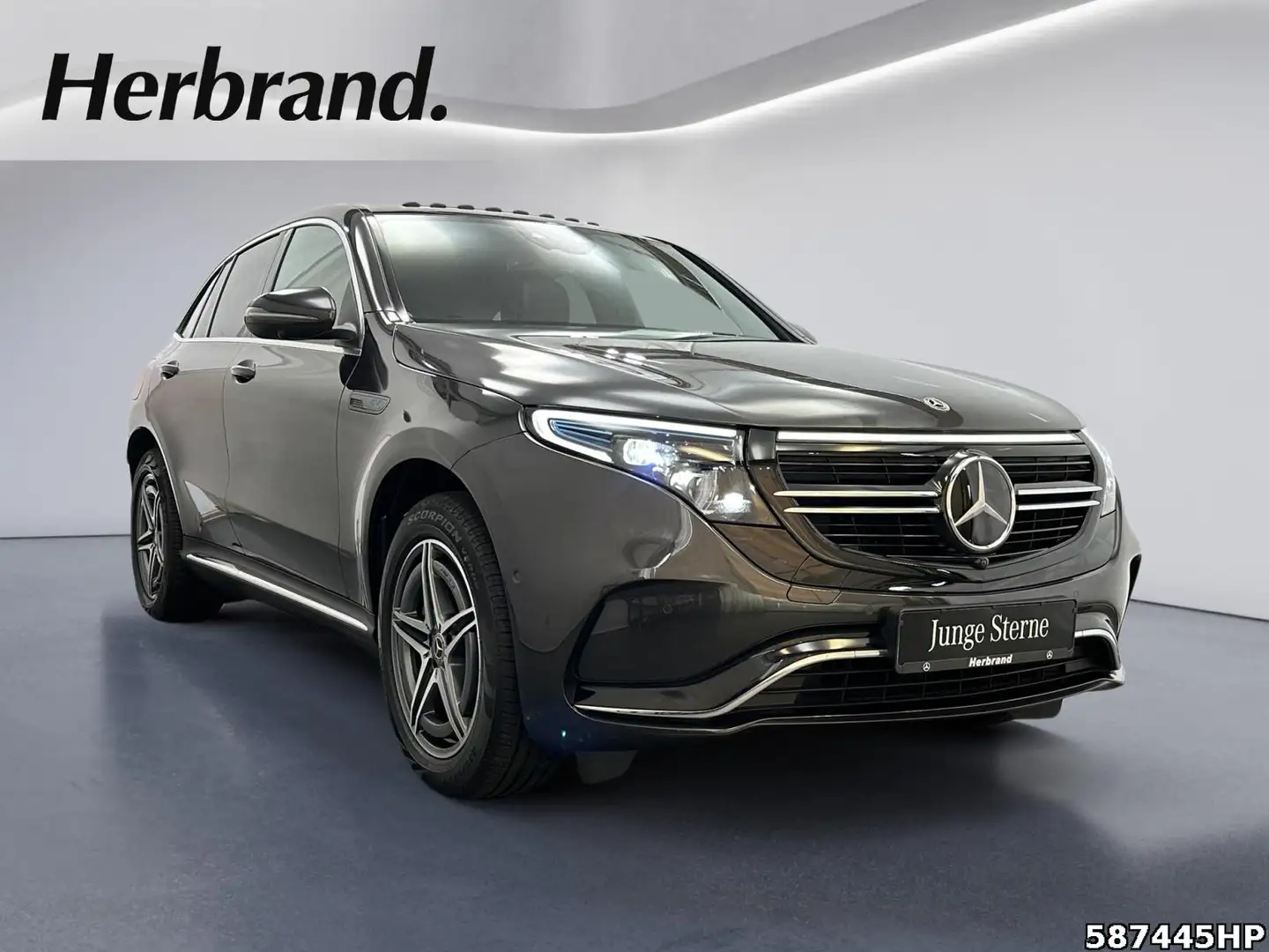 Mercedes-Benz EQC 400 4M AMG  Schiebedach Multibeam 360° AHK. Gris - 2
