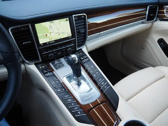 Porsche Panamera Panamera GTS DSG GTS Ansicht 12