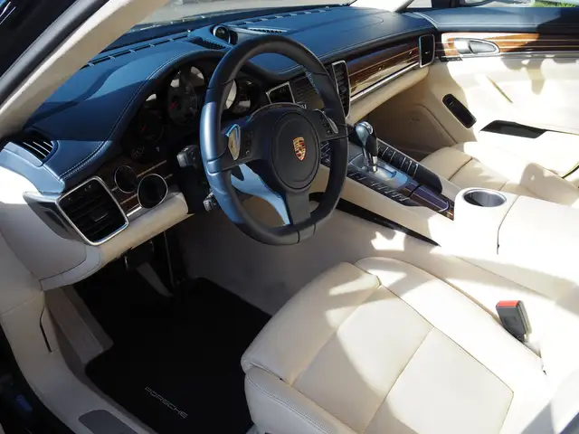 Porsche Panamera Panamera GTS DSG GTS Ansicht 8