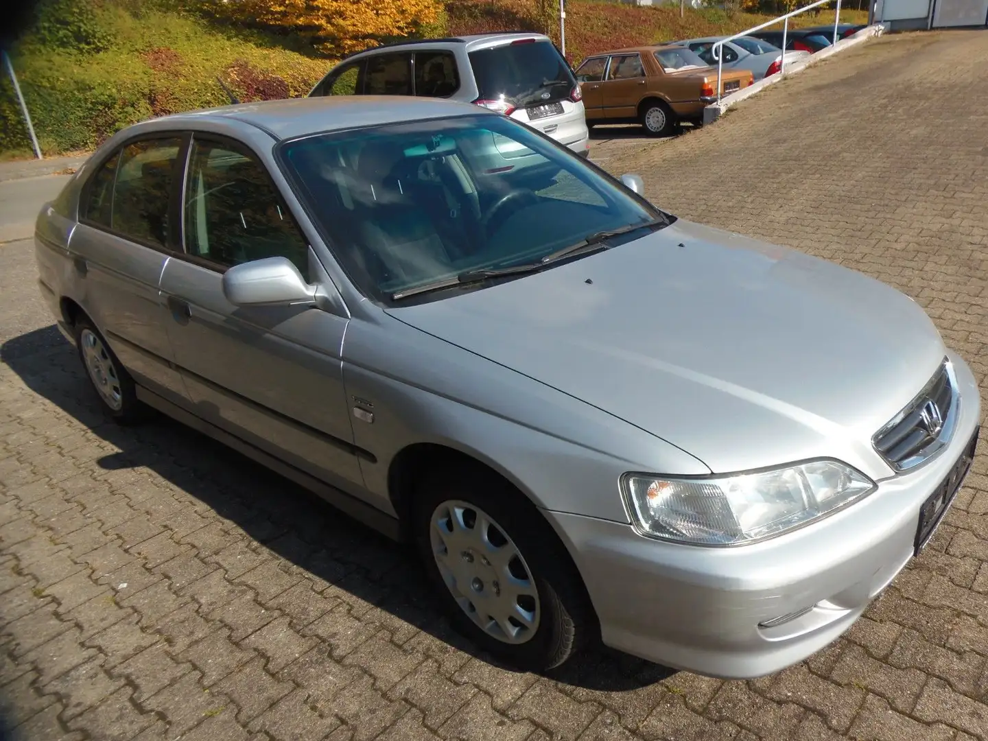 Honda Accord 1.8i 1.Hand ZR+WP+KD NEU/TÜV NEU Argent - 1