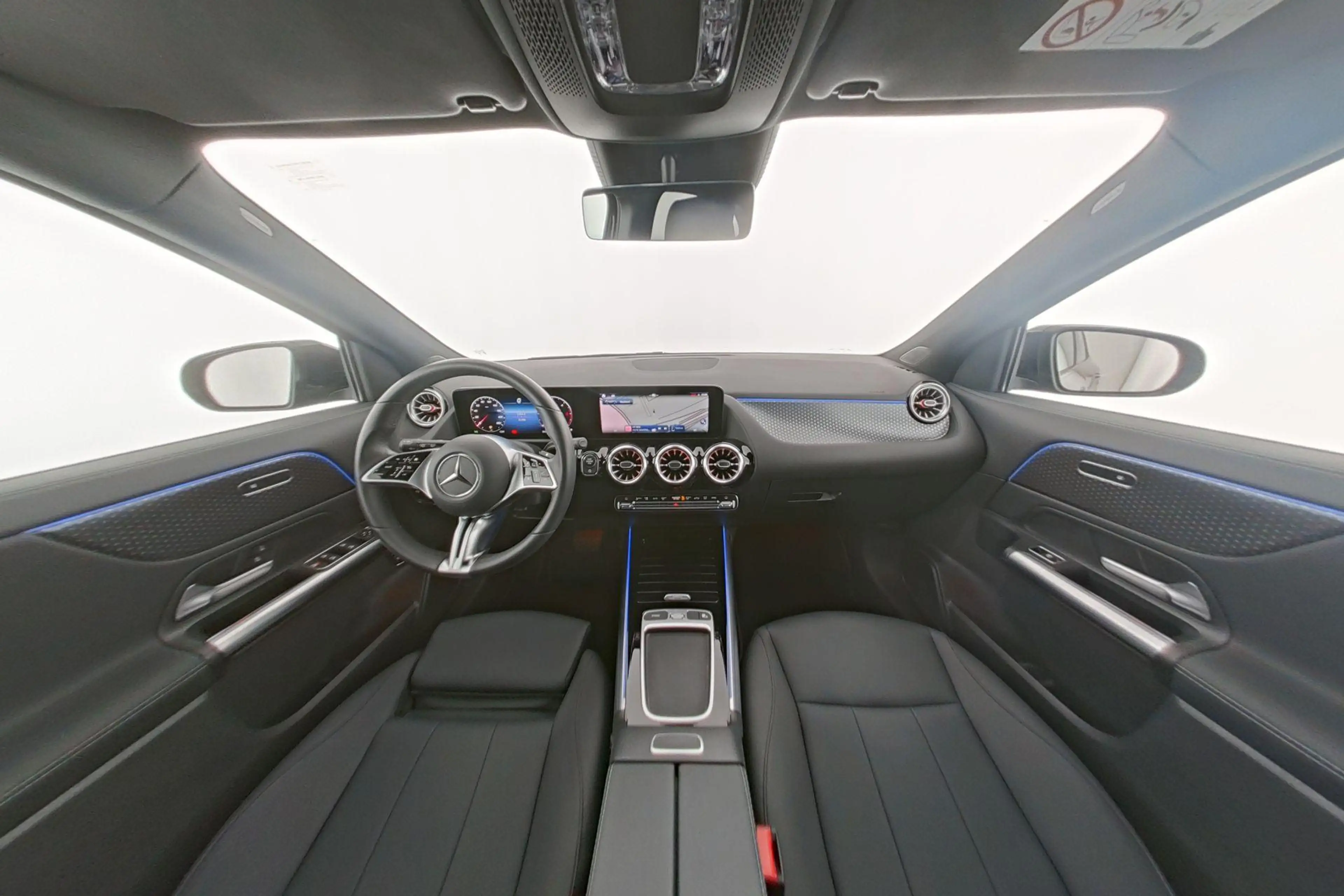 Mercedes-Benz GLA 180 d Luxury Line - Pack Night — photo 12