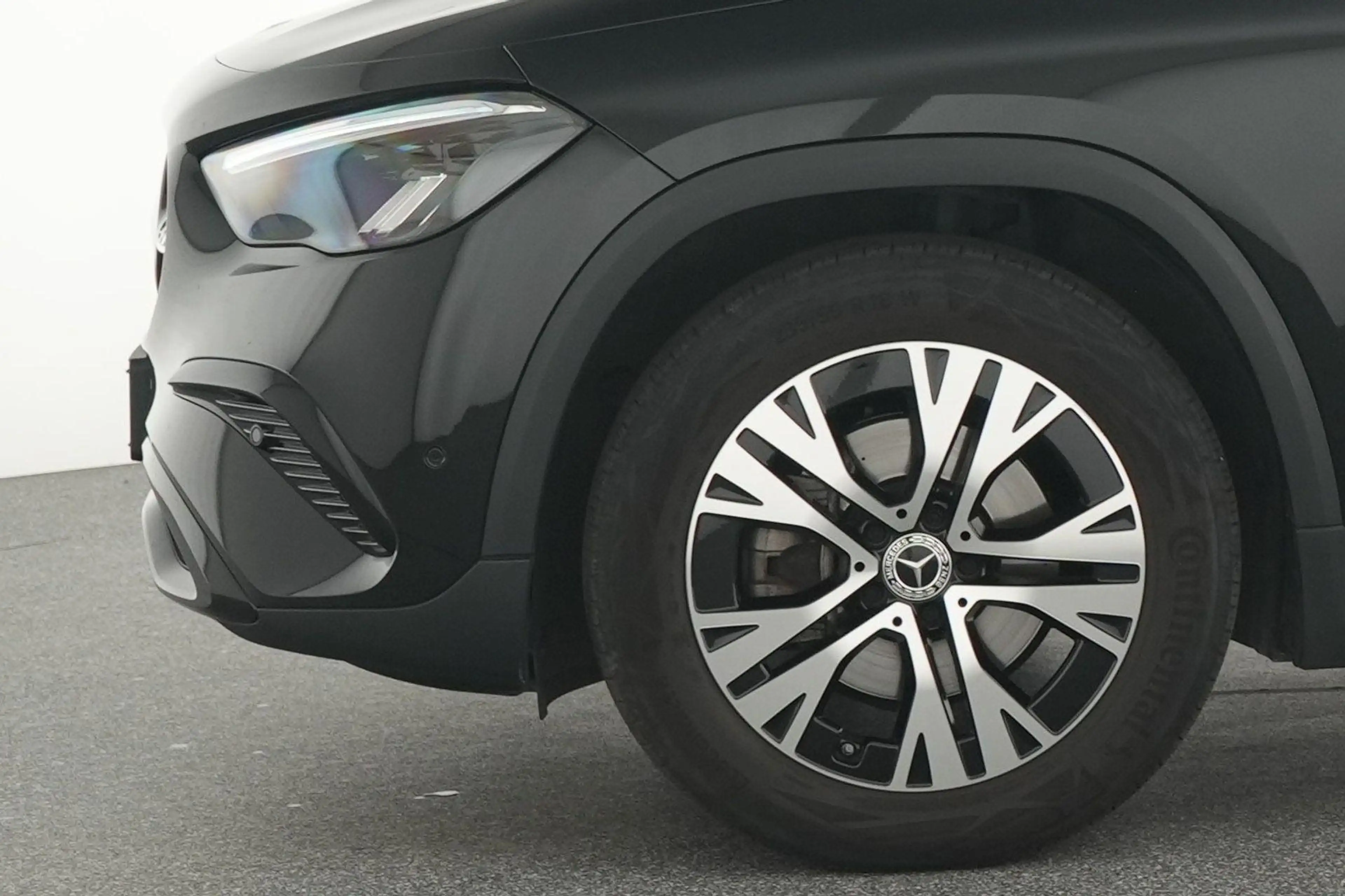 Mercedes-Benz GLA 180 d Luxury Line - Pack Night — photo 5