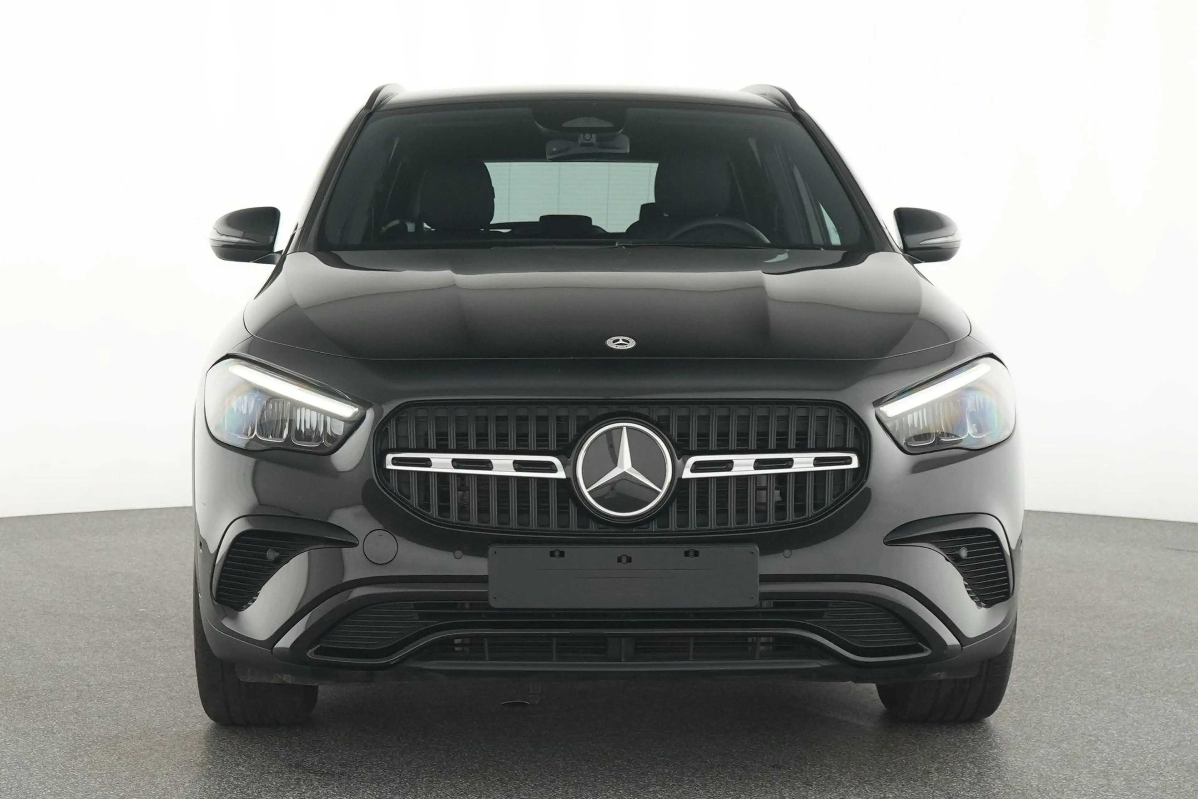 Mercedes-Benz GLA 180 d Luxury Line - Pack Night — photo 6