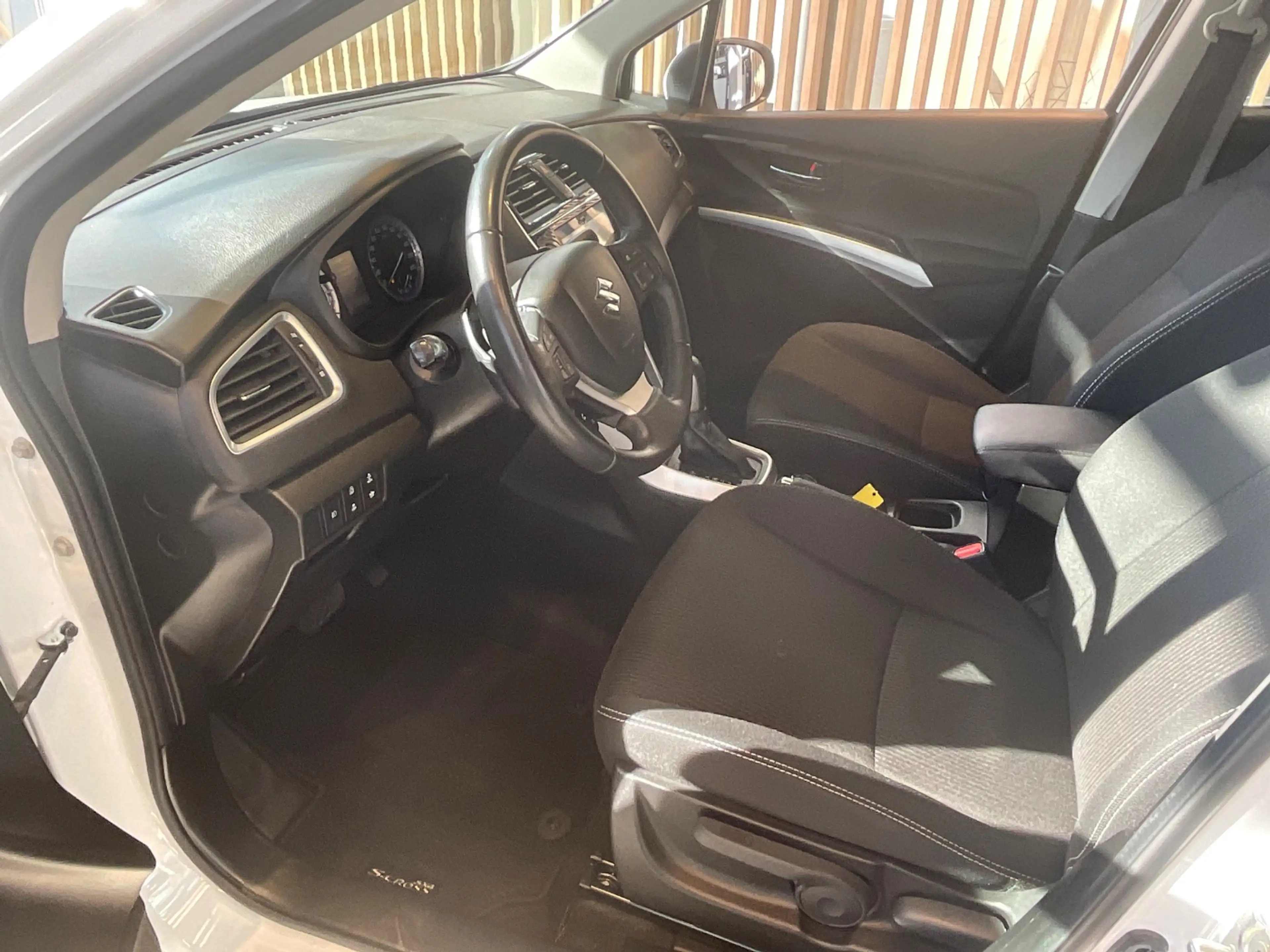 Suzuki SX4 S-Cross 1.4 DITC 4x4 Comfort+ ACC+LED+Navi — photo 13