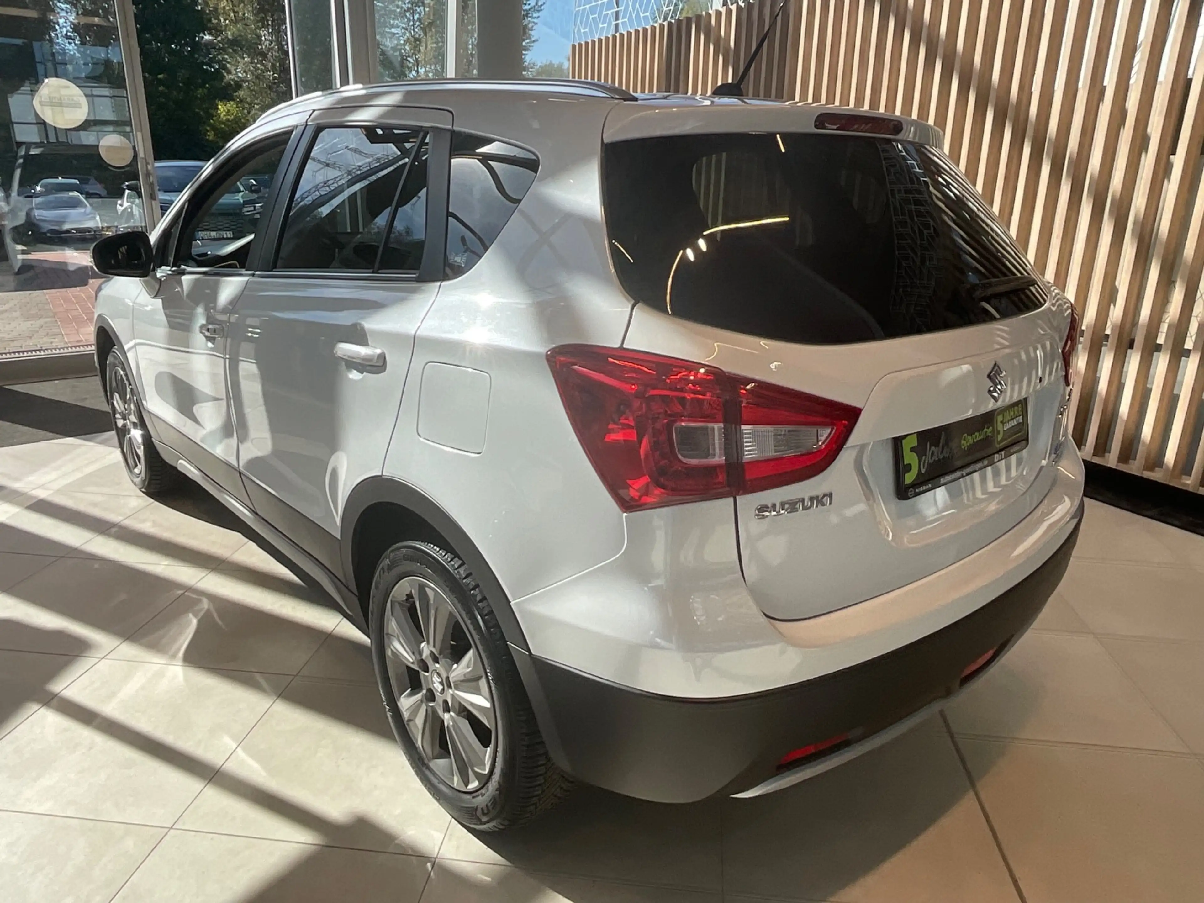 Suzuki SX4 S-Cross 1.4 DITC 4x4 Comfort+ ACC+LED+Navi — photo 6