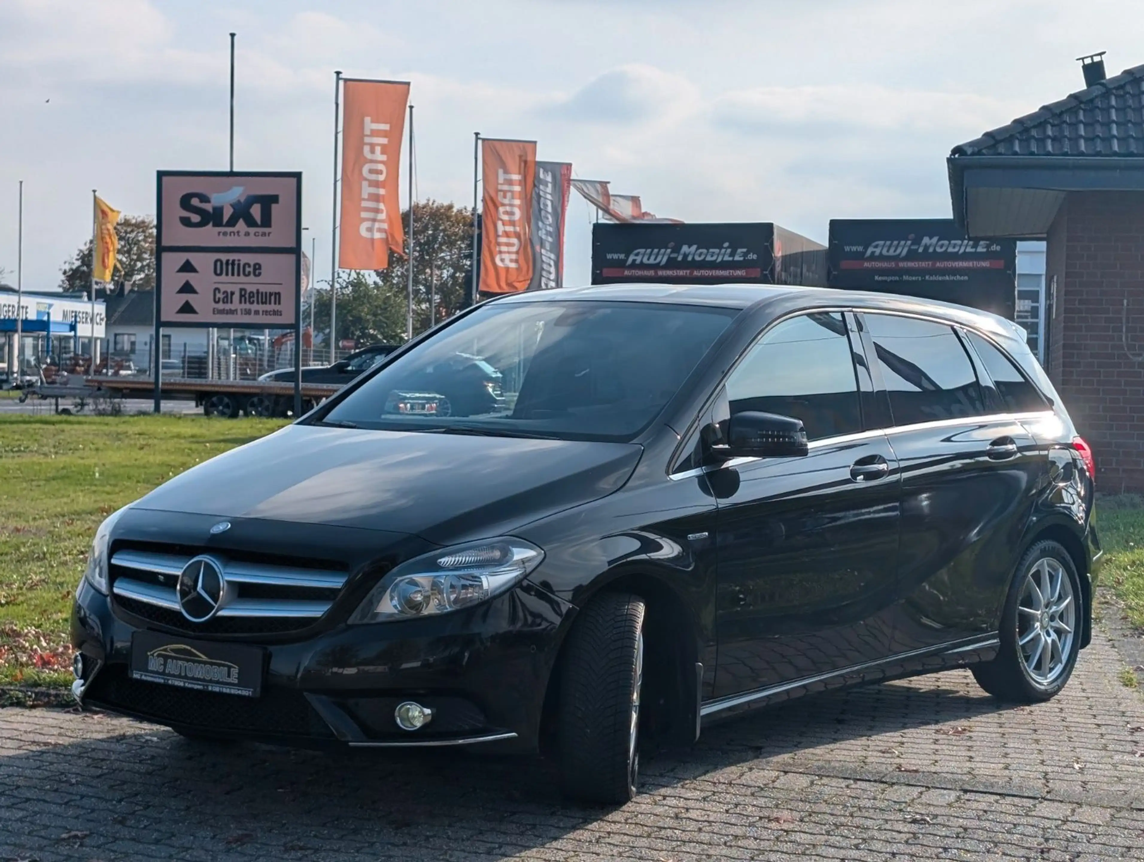 Mercedes-Benz B 200 *TEILLEDER*PDC V-H*NAVI*SHZ*BLUETOOTH !! — photo 6