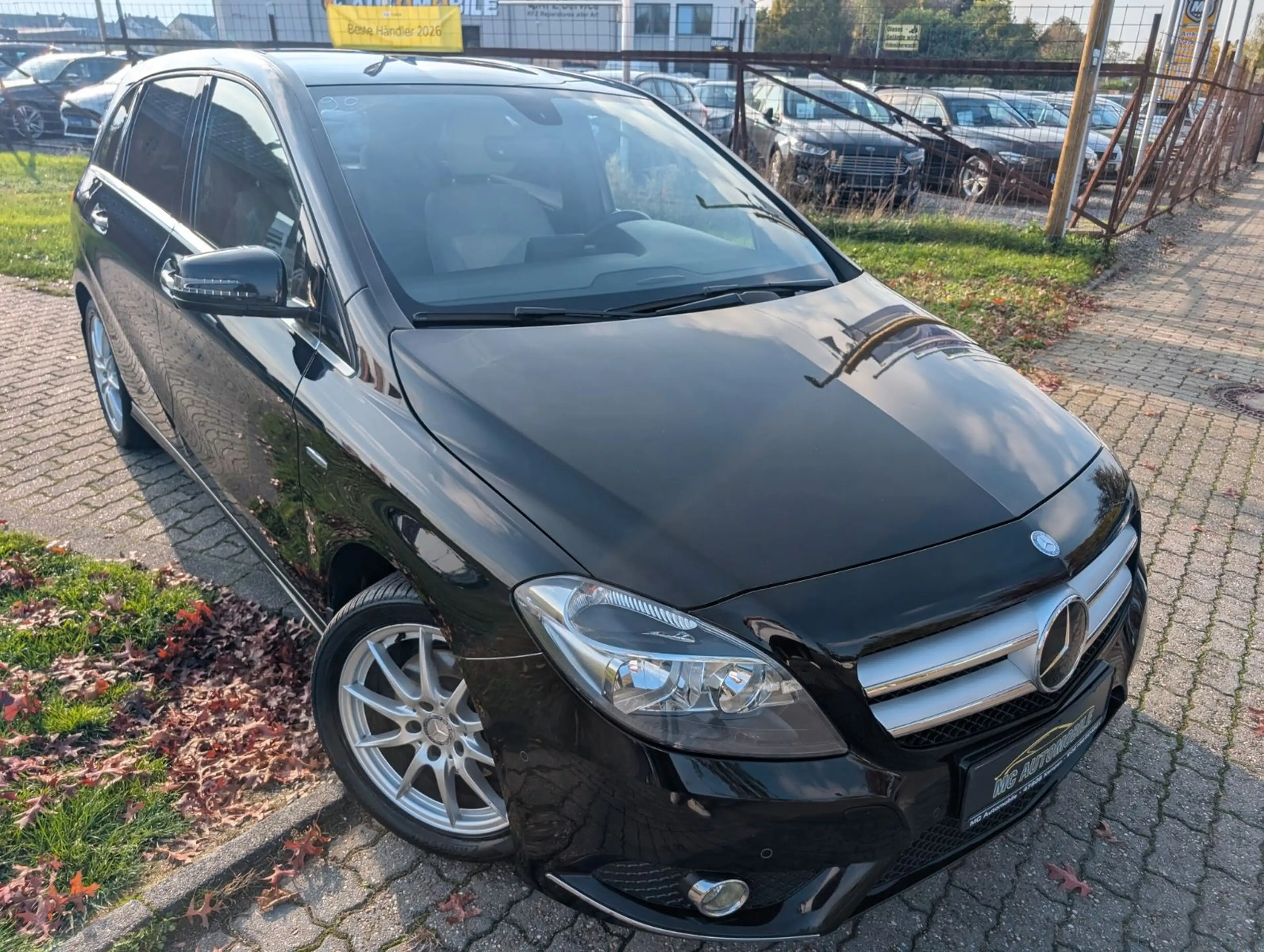 Mercedes-Benz B 200 *TEILLEDER*PDC V-H*NAVI*SHZ*BLUETOOTH !! — photo 9