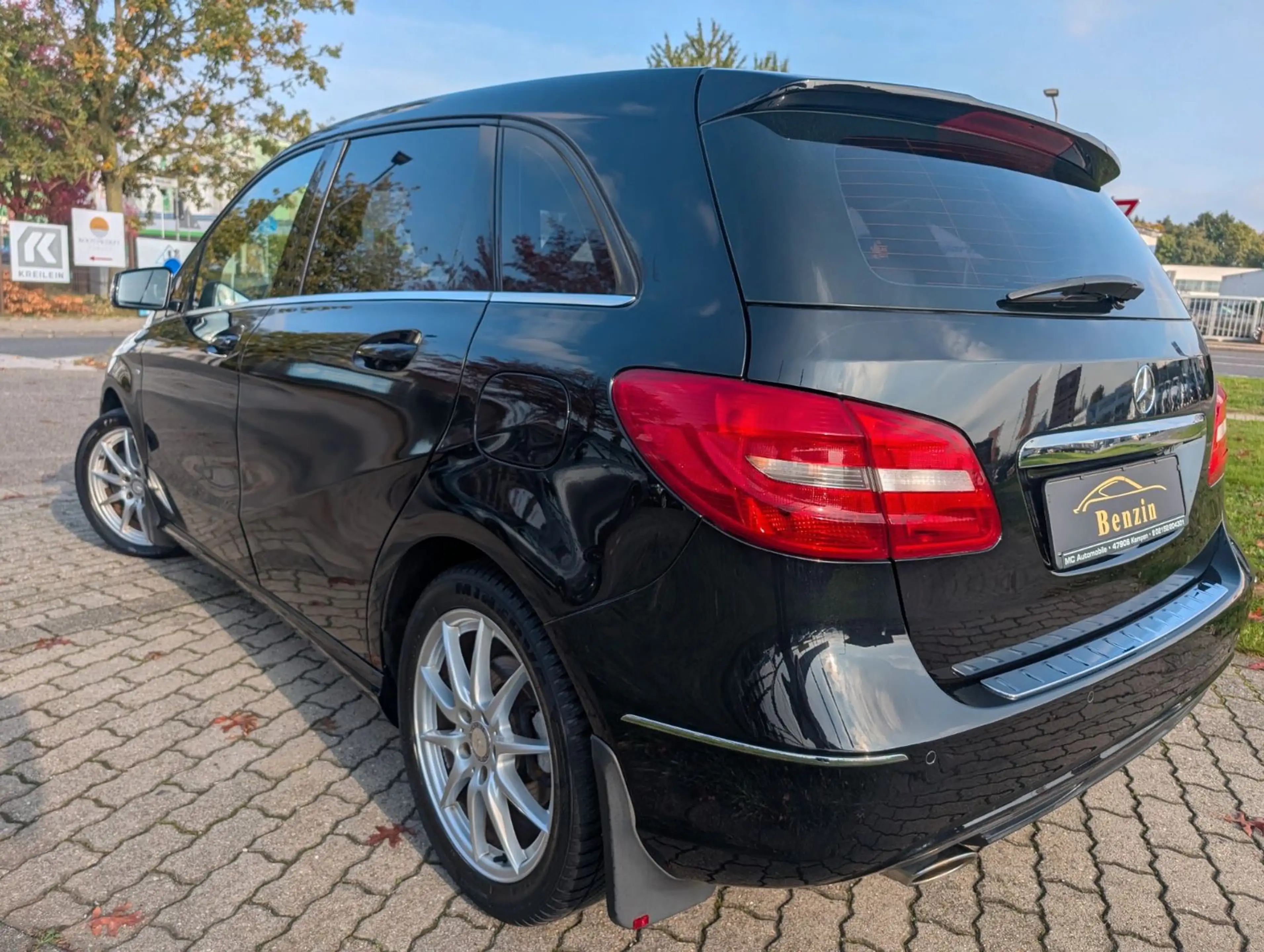Mercedes-Benz B 200 *TEILLEDER*PDC V-H*NAVI*SHZ*BLUETOOTH !! — photo 14