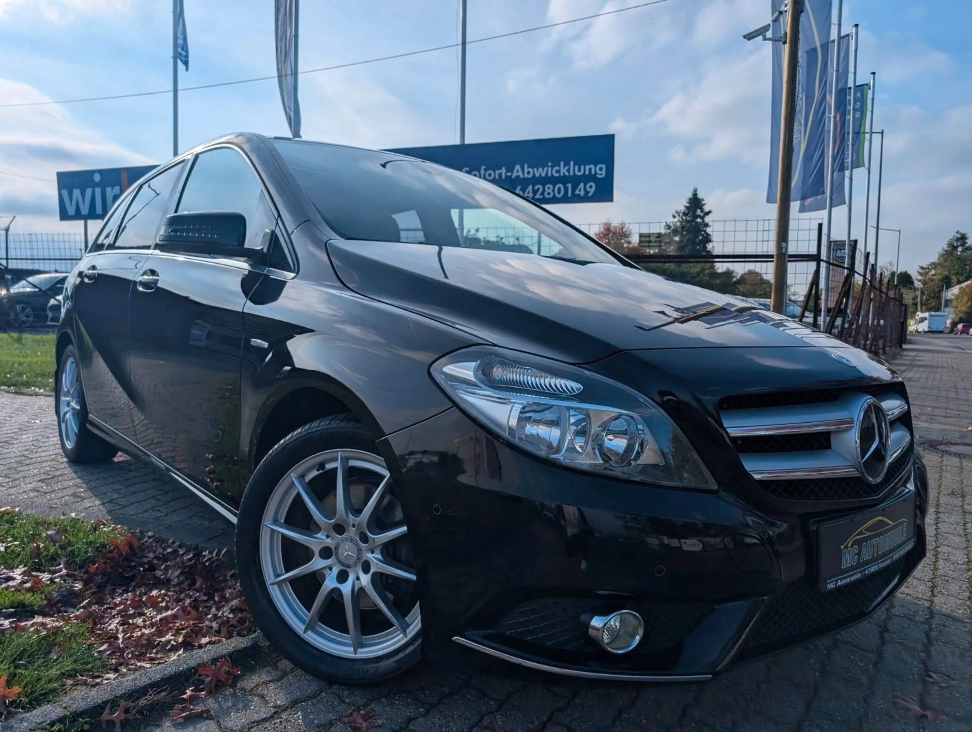 Mercedes-Benz B 200 *TEILLEDER*PDC V-H*NAVI*SHZ*BLUETOOTH !! — photo 10