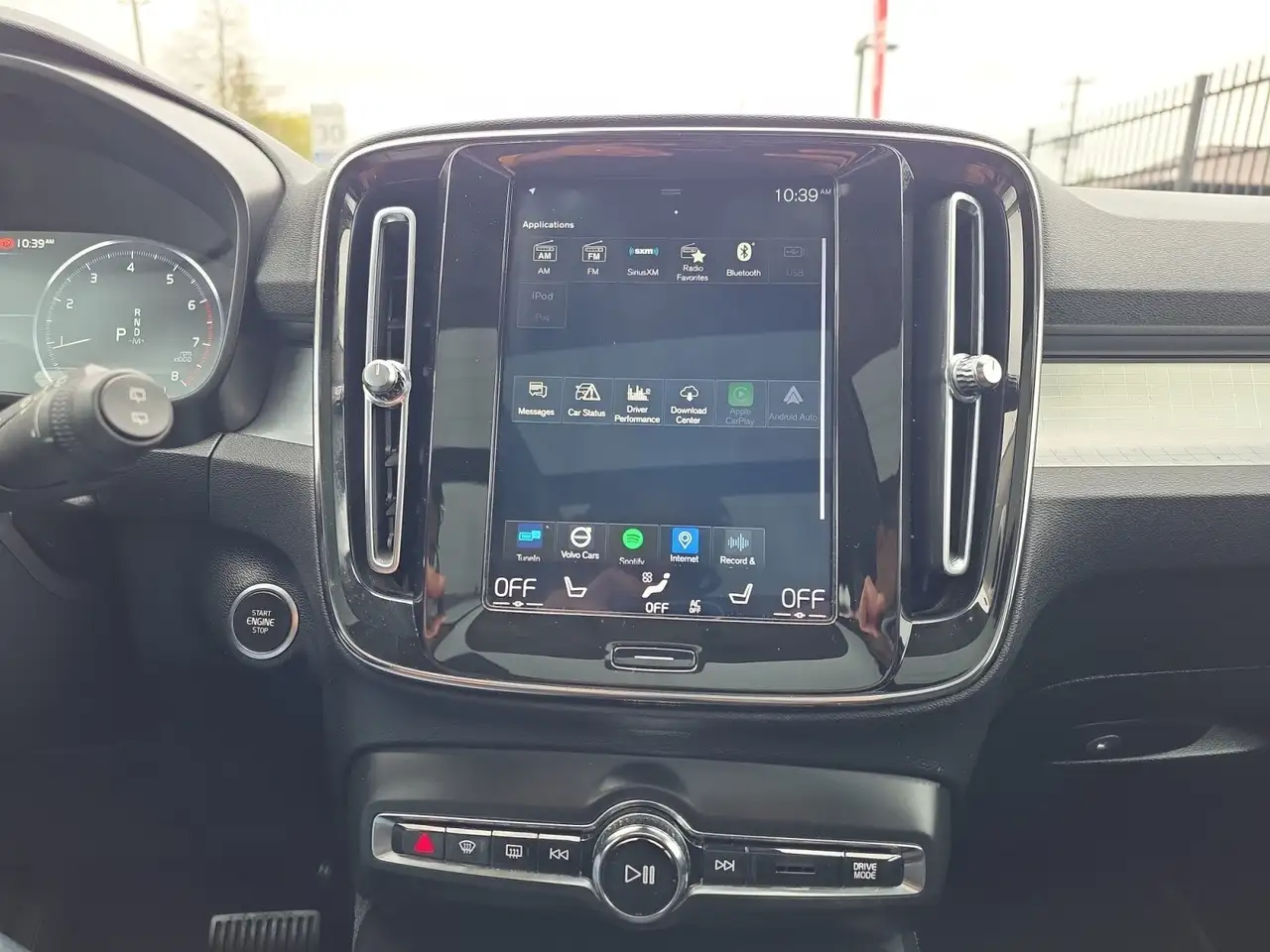 Volvo XC40 снимка Volvo XC40