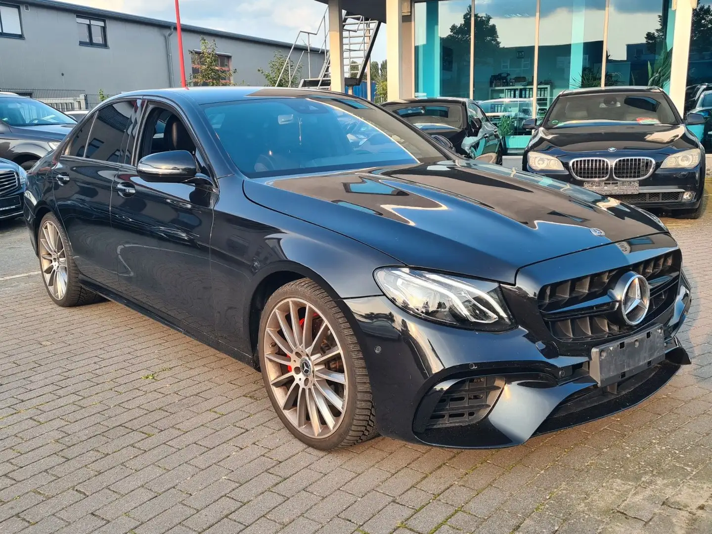 Mercedes-Benz E 250 E -Klasse Lim. E 250 AMG Widescreen Burmester Schwarz - 2