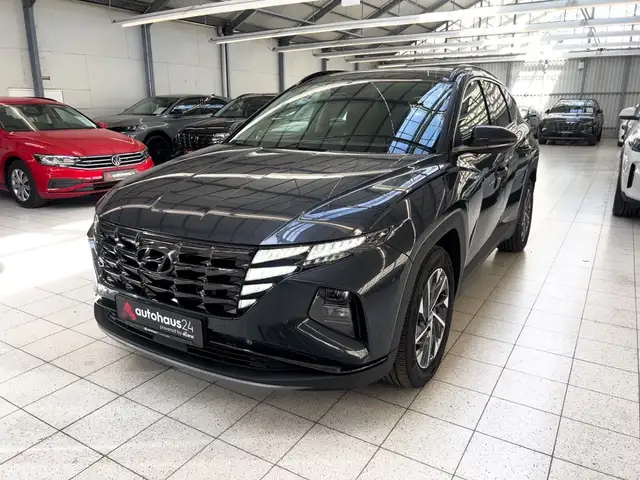 Hyundai Tucson view 3