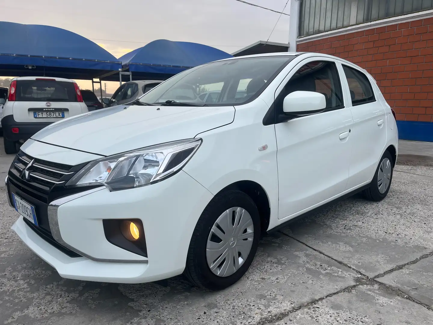 Mitsubishi Space Star Space Star II 2020 1.2 Invite radio Bianco - 2