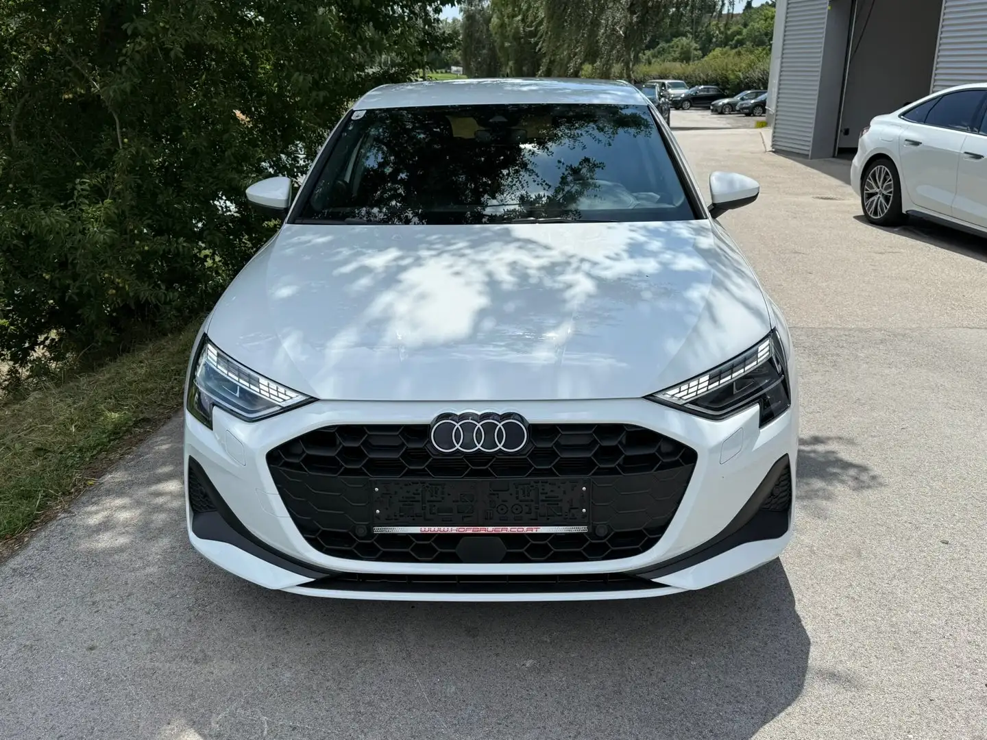 Audi A3 30 TFSI Weiß - 2