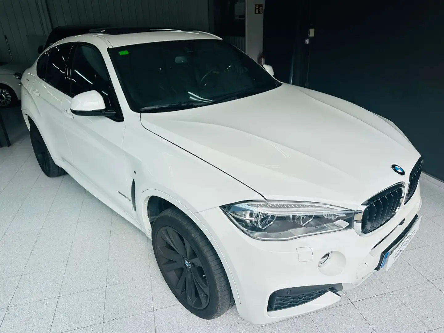 BMW X6 xDrive 30dA Blanc - 2