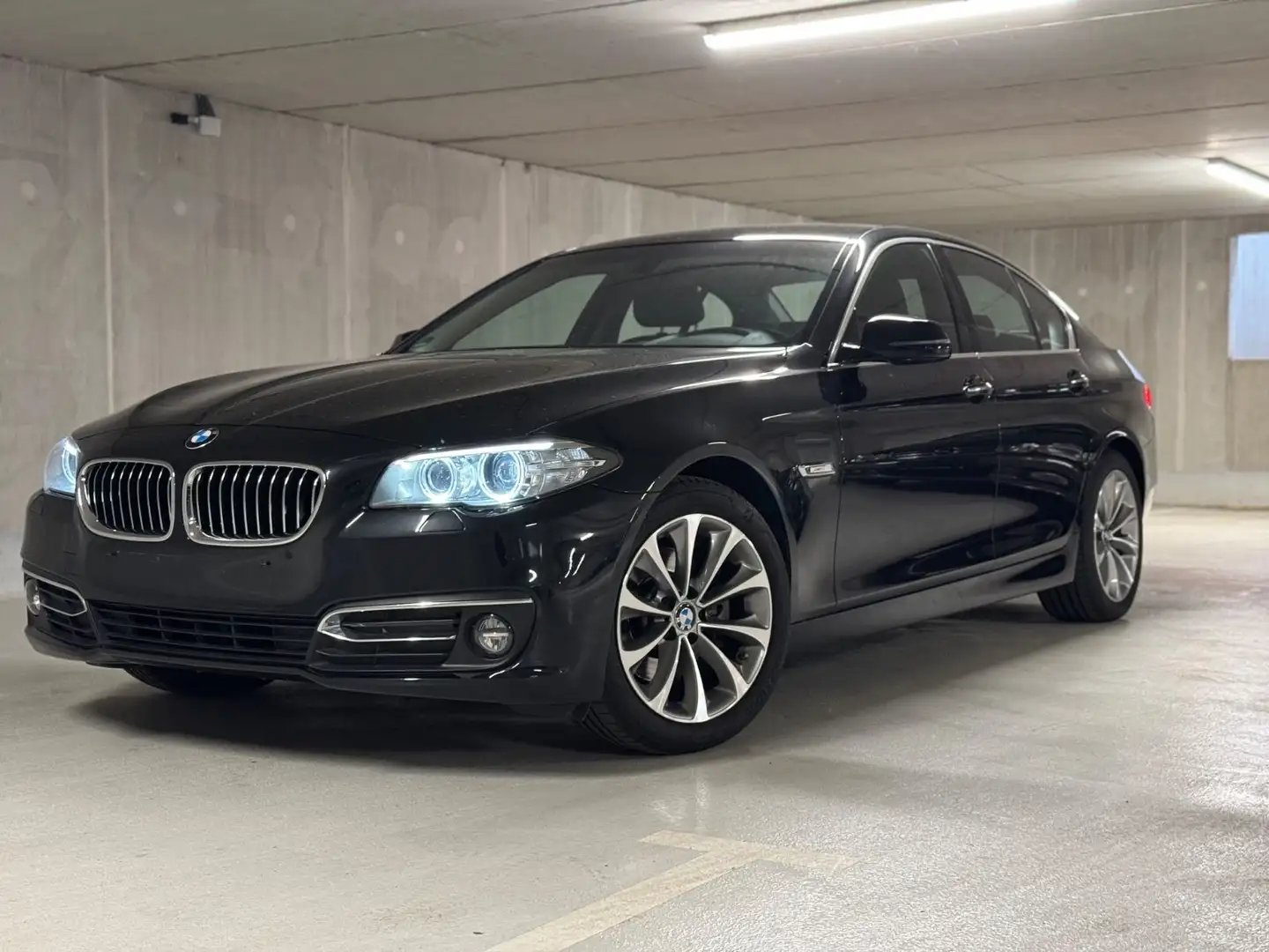 BMW 520 i*Garantie*1.Hand*Harman&Kardon*Leder*SHZ* Noir - 2