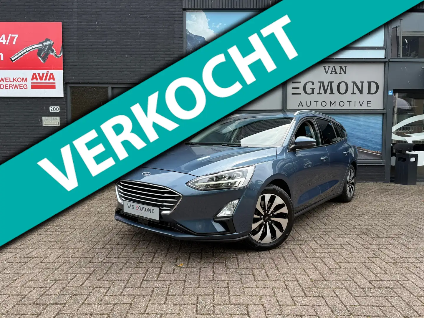 Ford Focus Wagon 1.0 EcoBoost Titanium Business Blau - 1